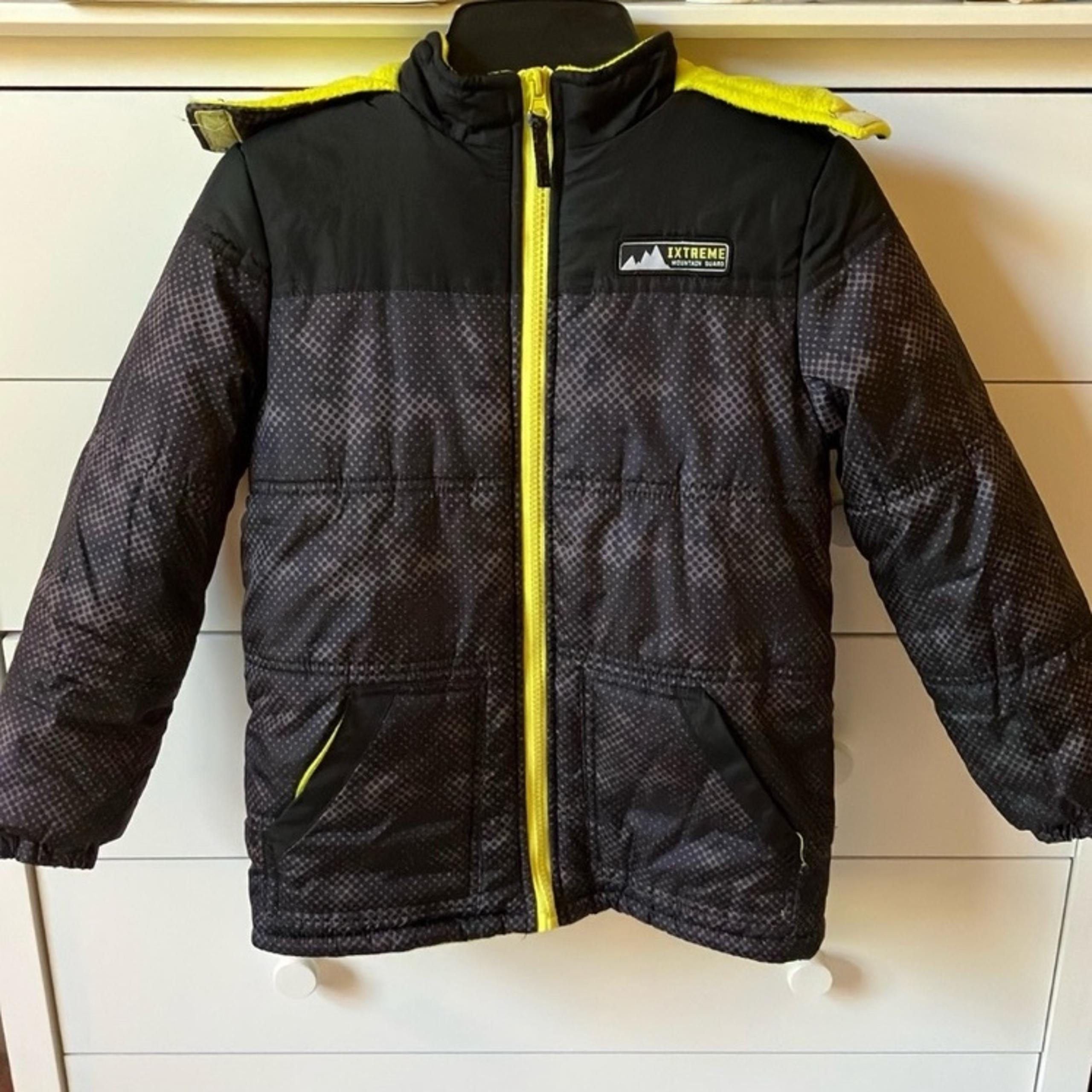 XTREME BOYS SIZE 7 WINTER COAT