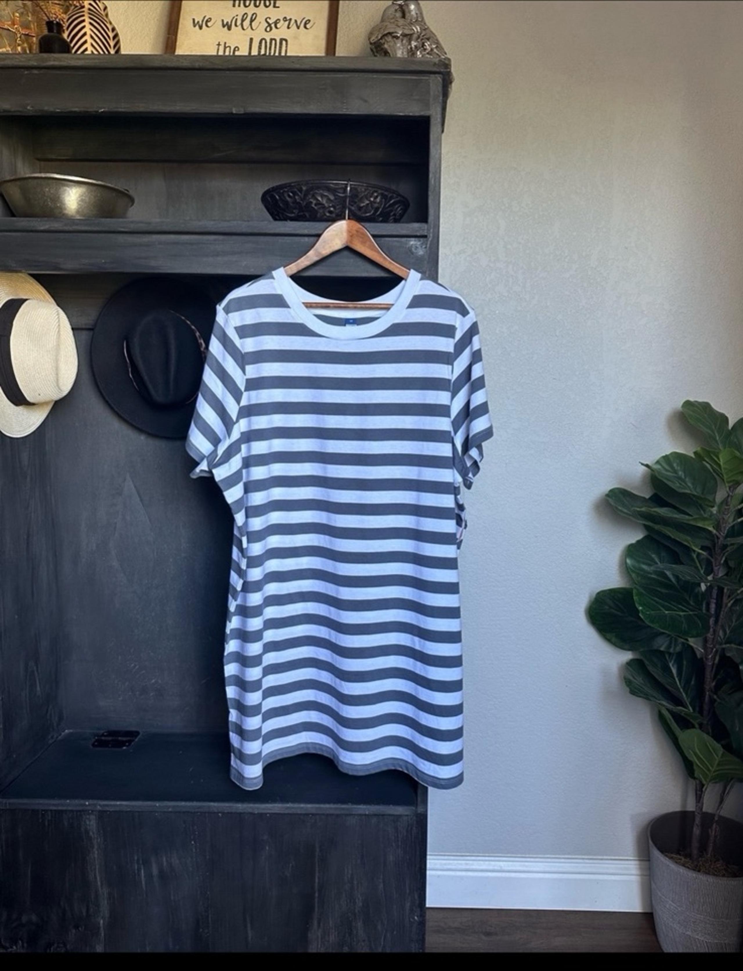 Old Navy Womens Plus Size T-shirt Dress 2X