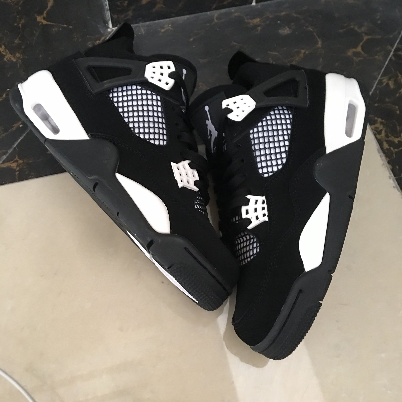 Nike Jordan 4 women size 8us shoes