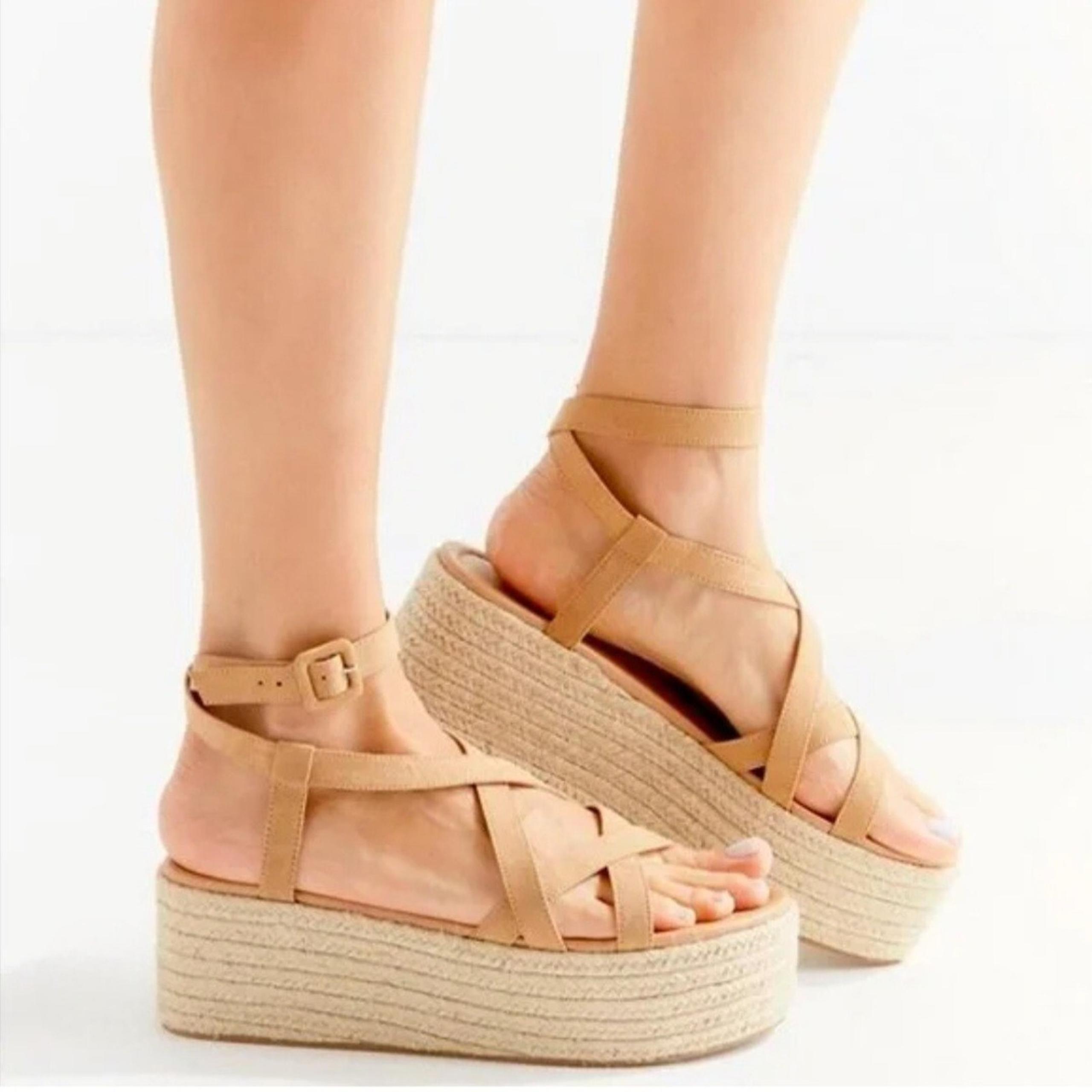 Urban Outfitters Wicker Platform Sandals Women's Size 9 Strap Faux Leather