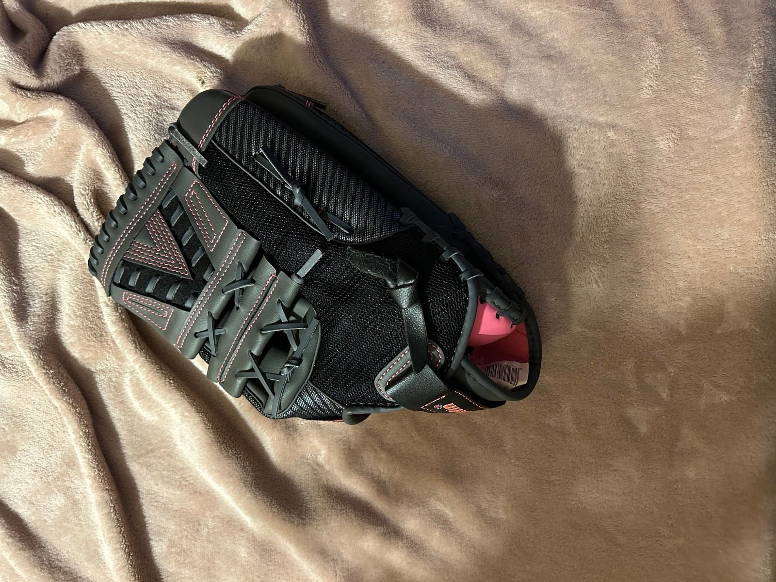 Women’s Softball Glove