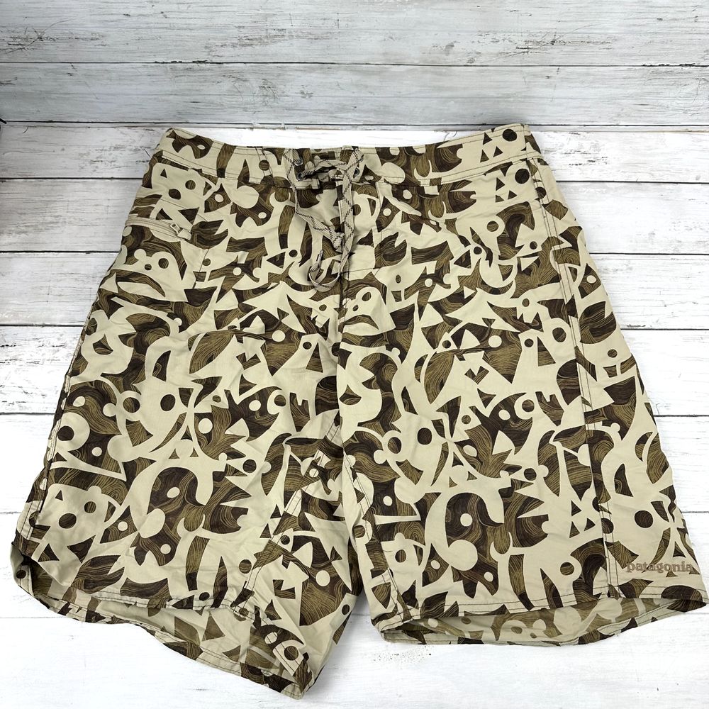 Patagonia brown Nylon Shorts Men Size 32 wavefarer board shorts swim (32x9.5 )