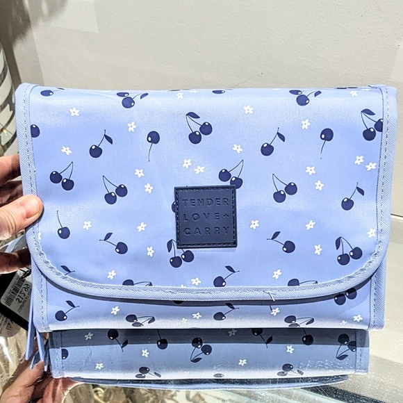 NEW Tender Love + Carry Fold Over Toiletry Weekender Cosmetic Bag