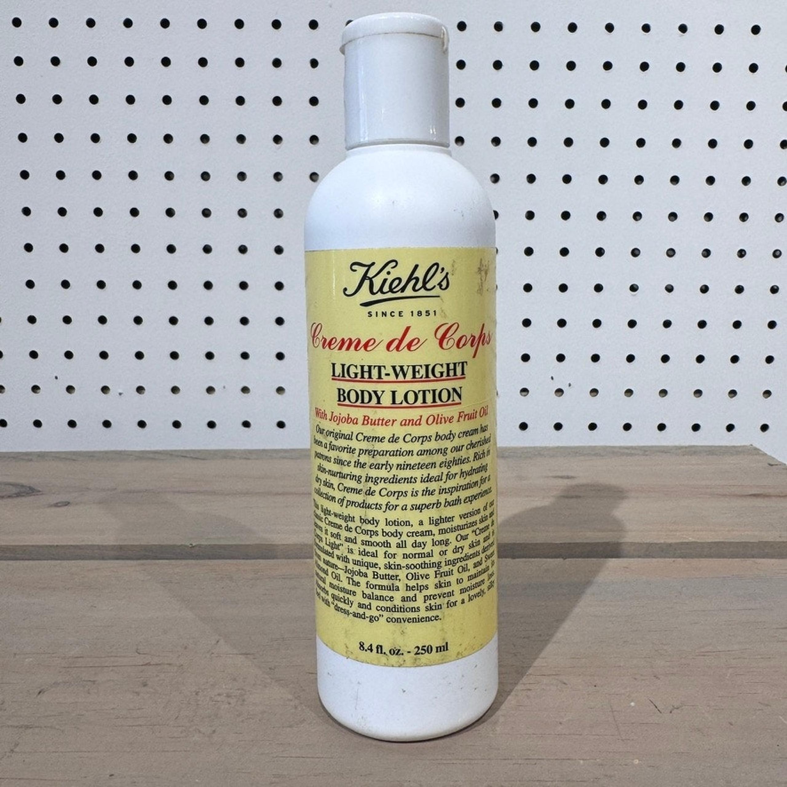 Kiehl's Creme de Corps Light Weight Body Lotion Jojoba Butter Olive Fruit Oil