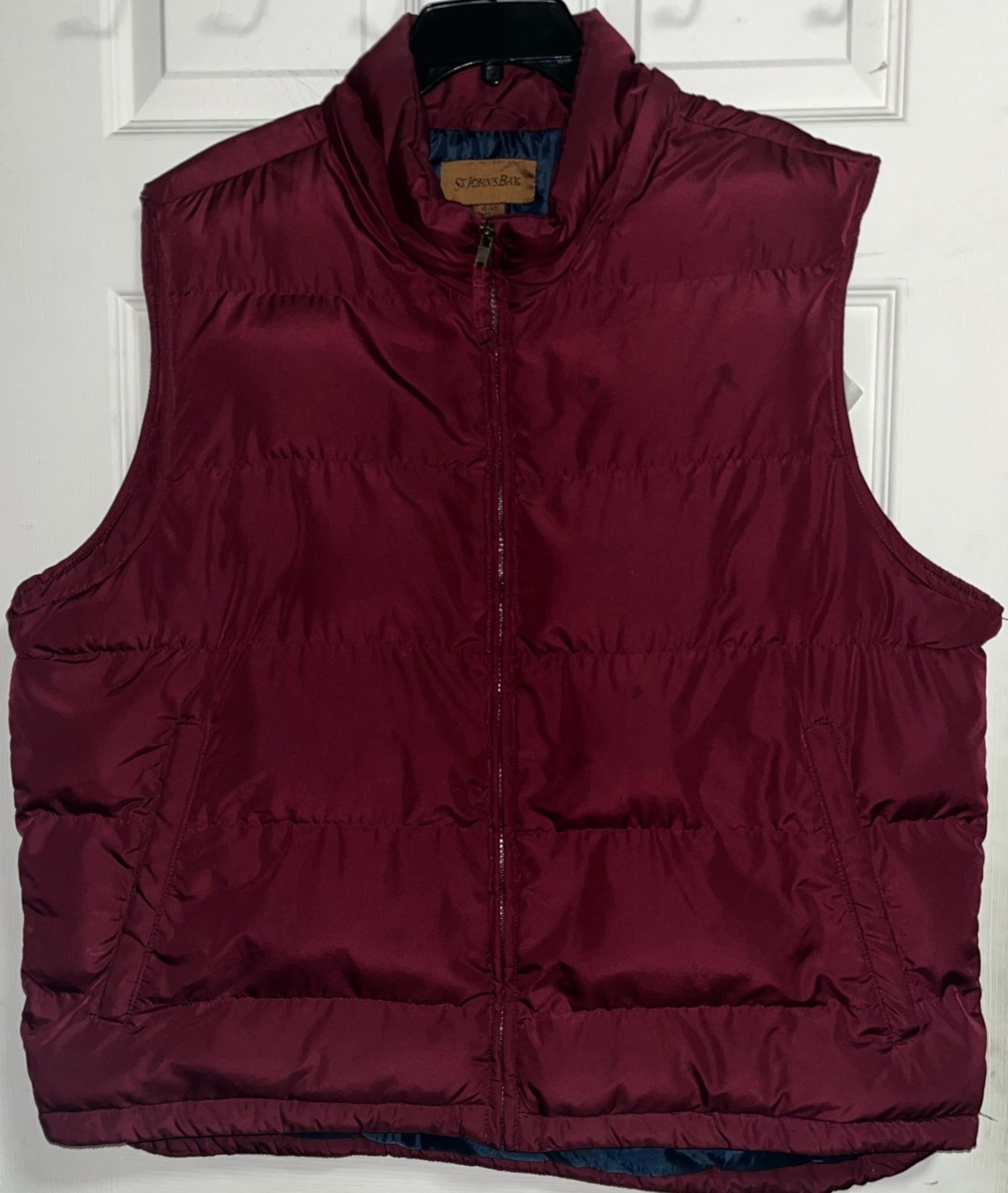 St Johns Bay Puffer Vest Mens Size XL Maroon Hiking Outdoor W/Pockets No Hoodie