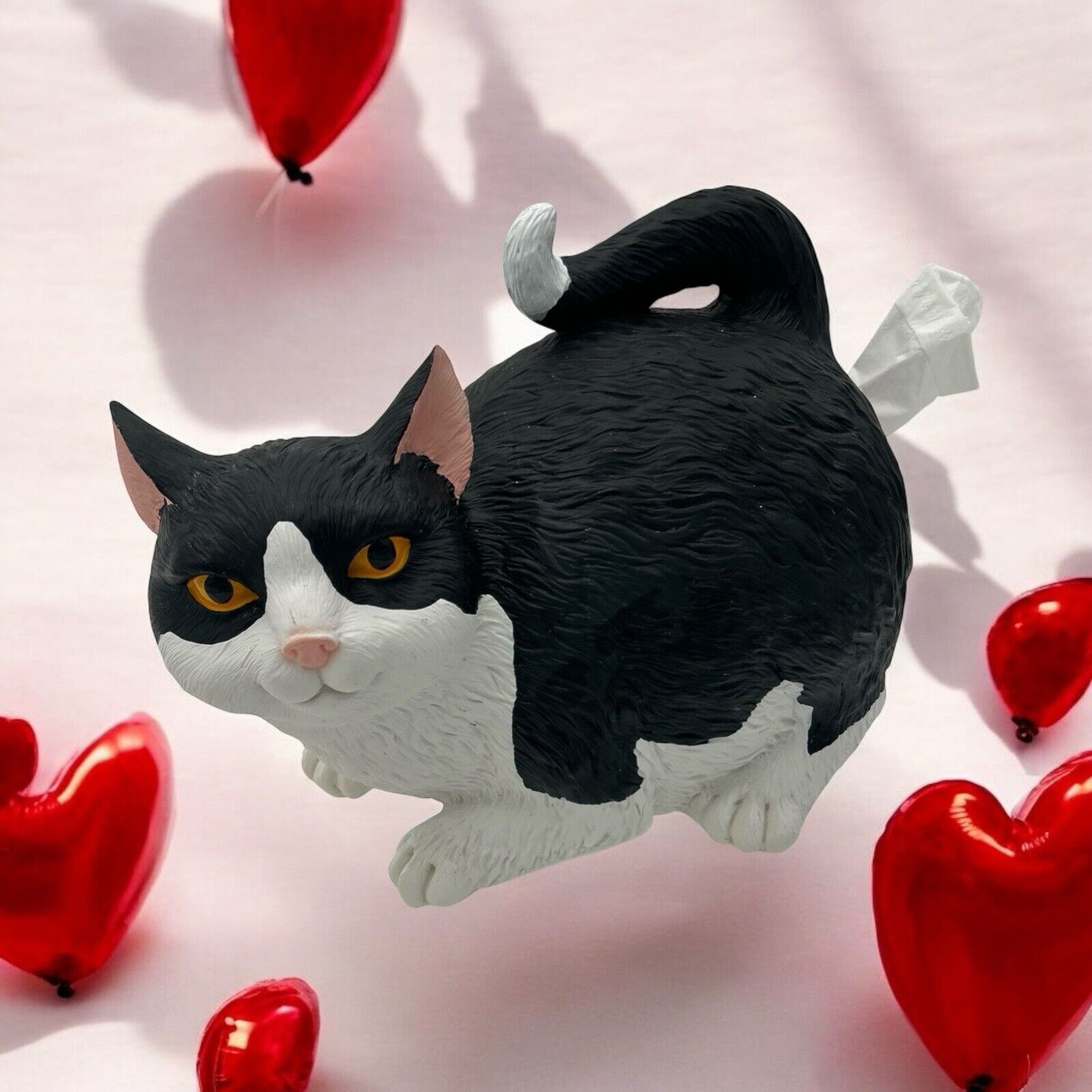 Cat Butt Tissue Box Holder Resin Decorative Black & White