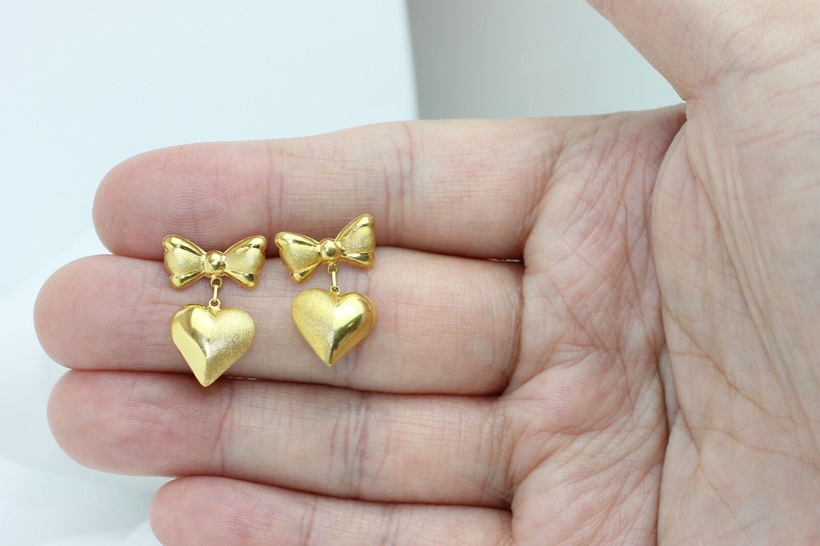 18k gold heart earring from Singapore #22
