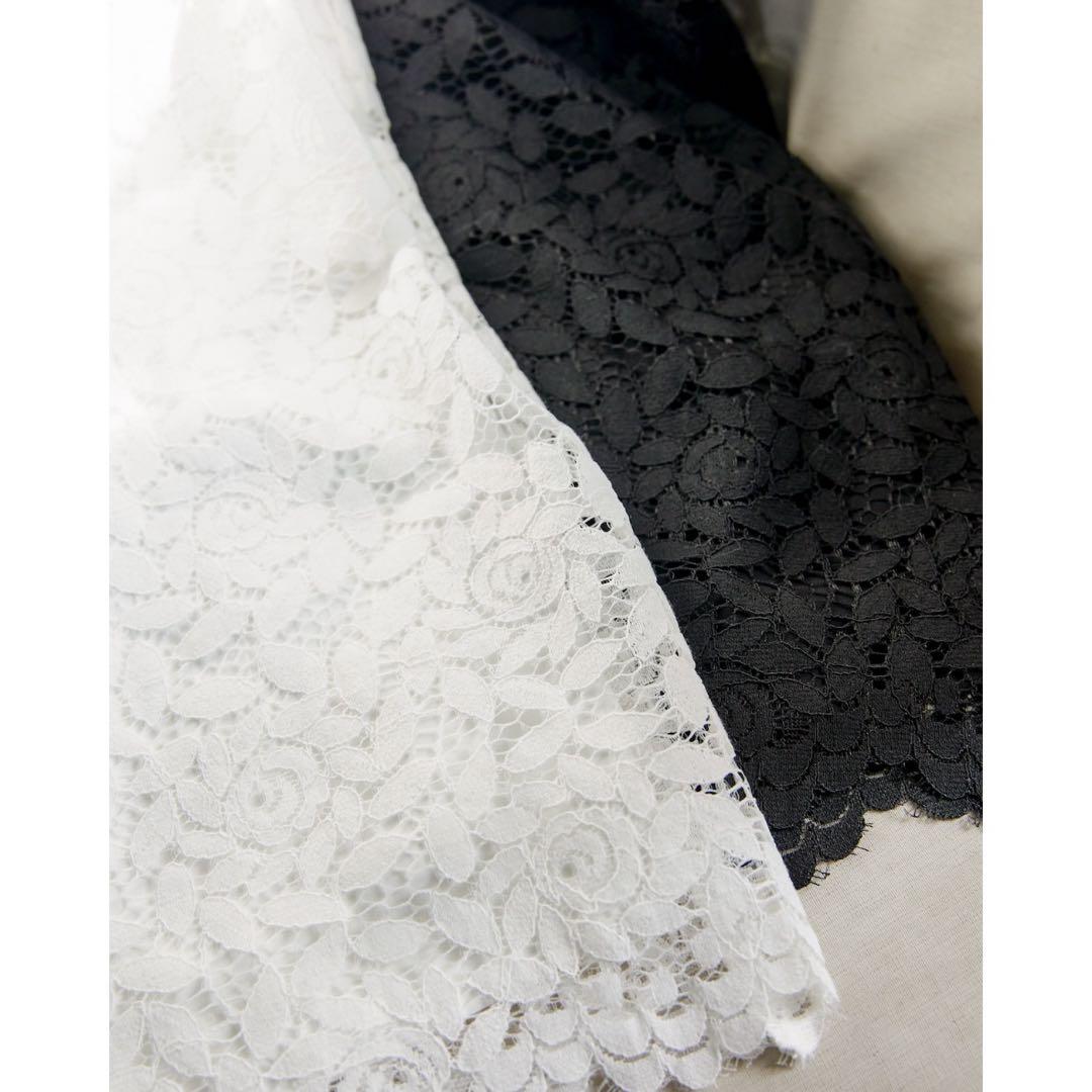 Her lip to the Rosa Lace Peplum Skirt.
