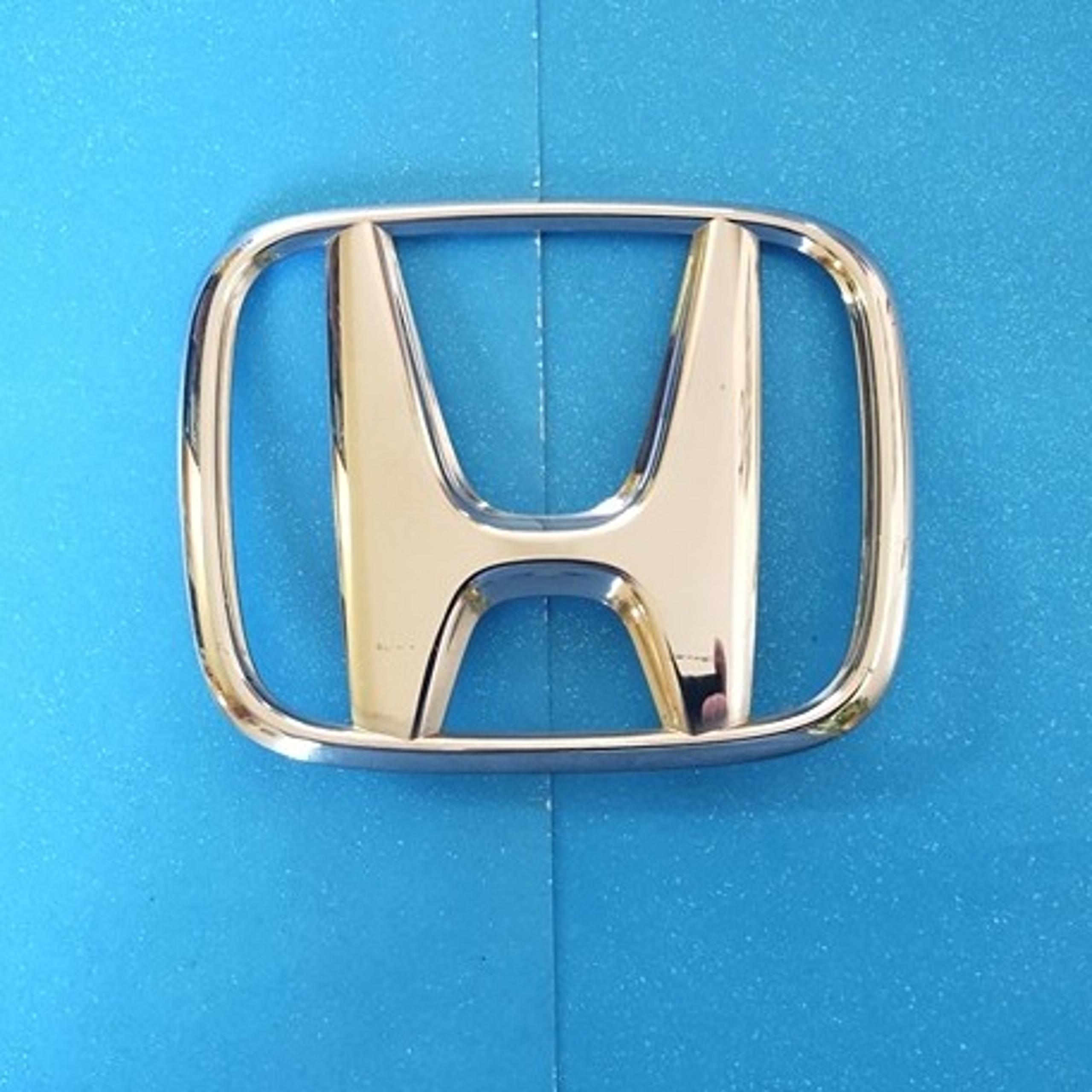 2011-2017 Honda Odyssey chrome rear liftgate emblem