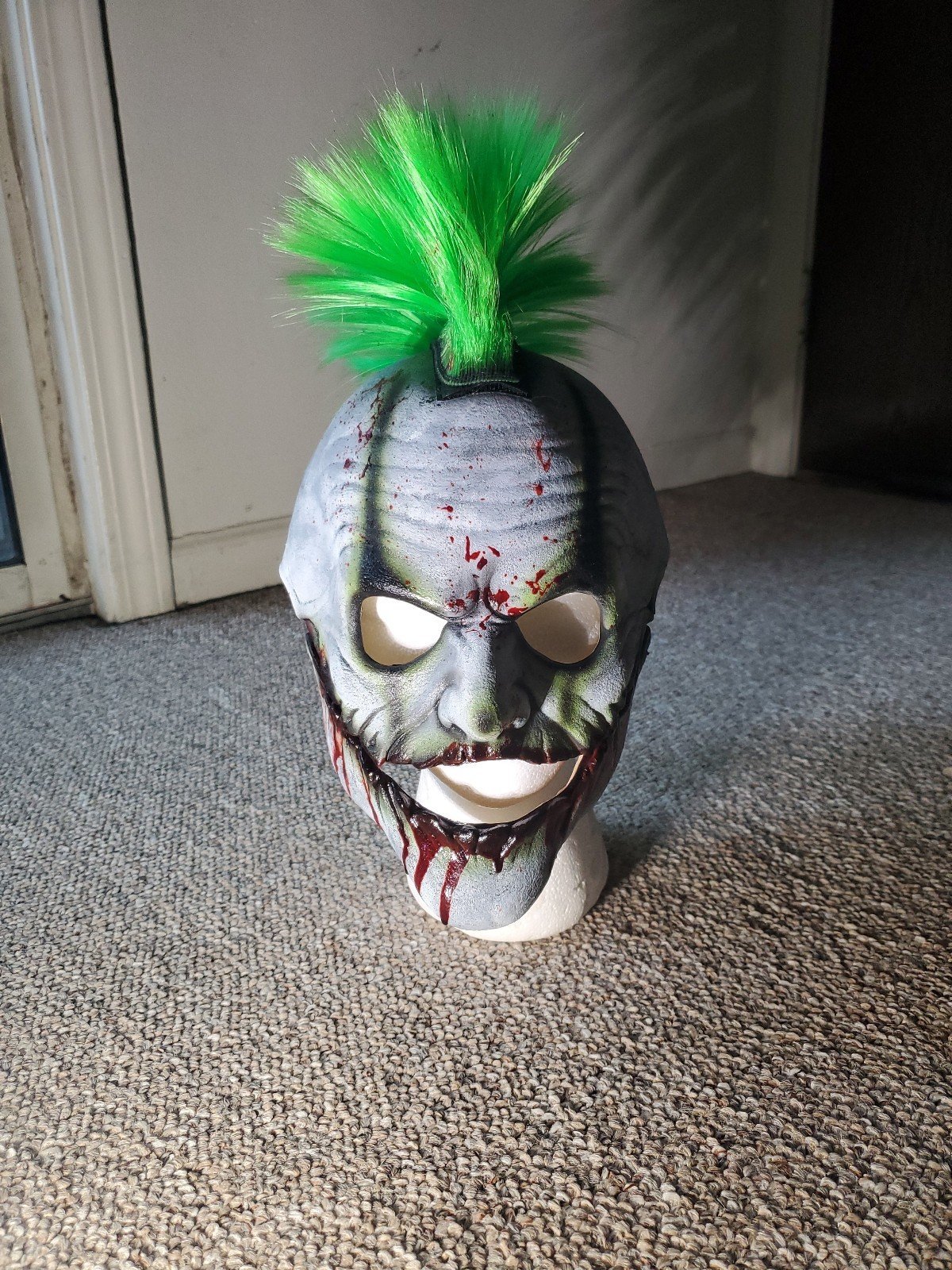 Halloween clown mask