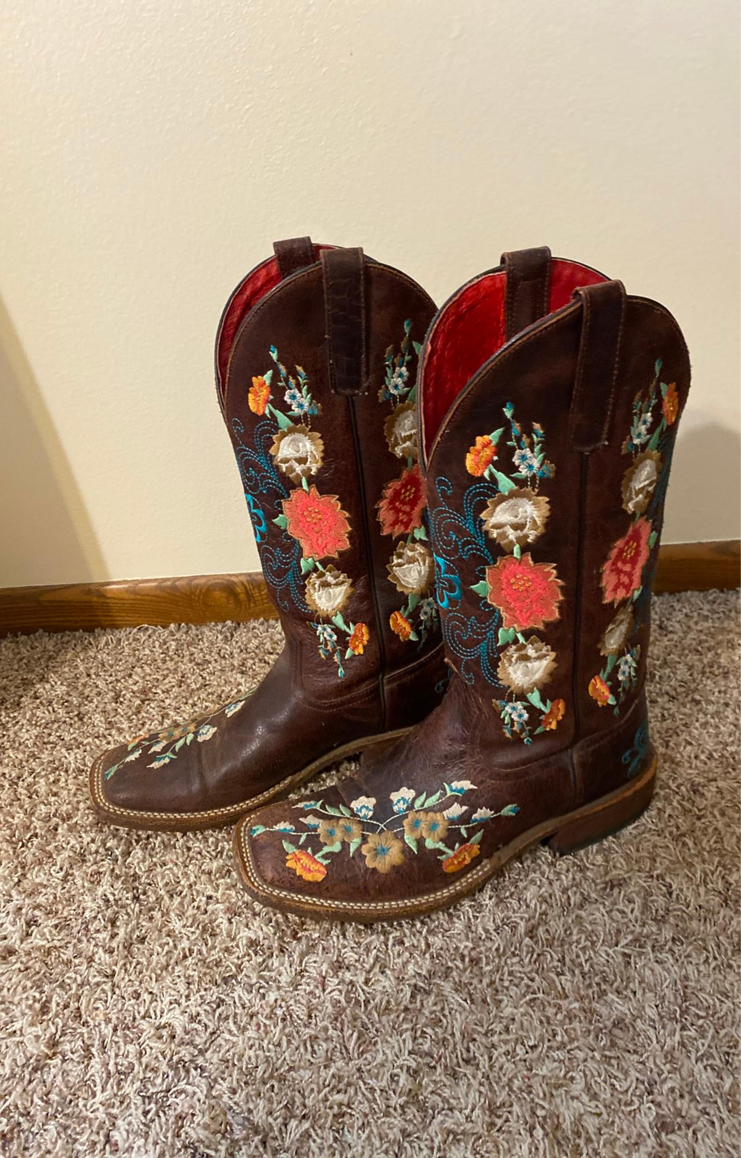 Macie Bean Floral Embroidered Boots