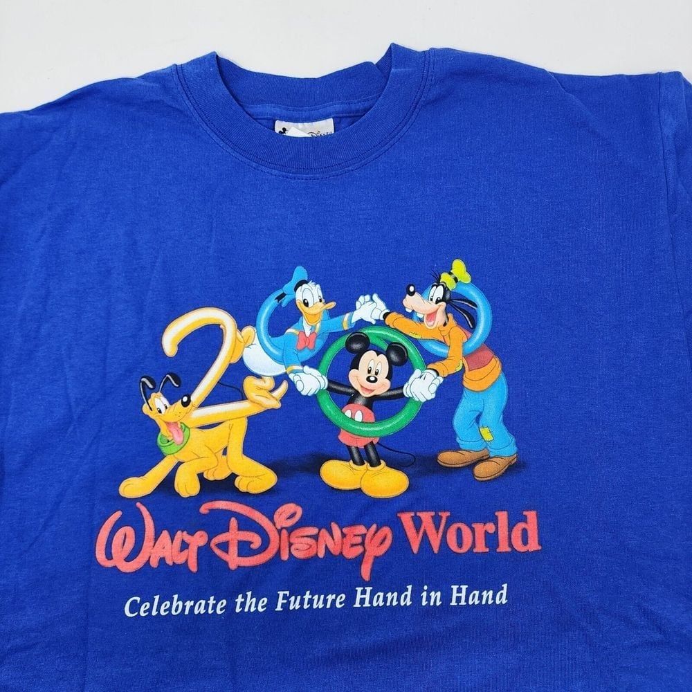 Walt Disney World 2000 Celebrate the Future Hand in Hand Blue T-Shirt Medium Y2K