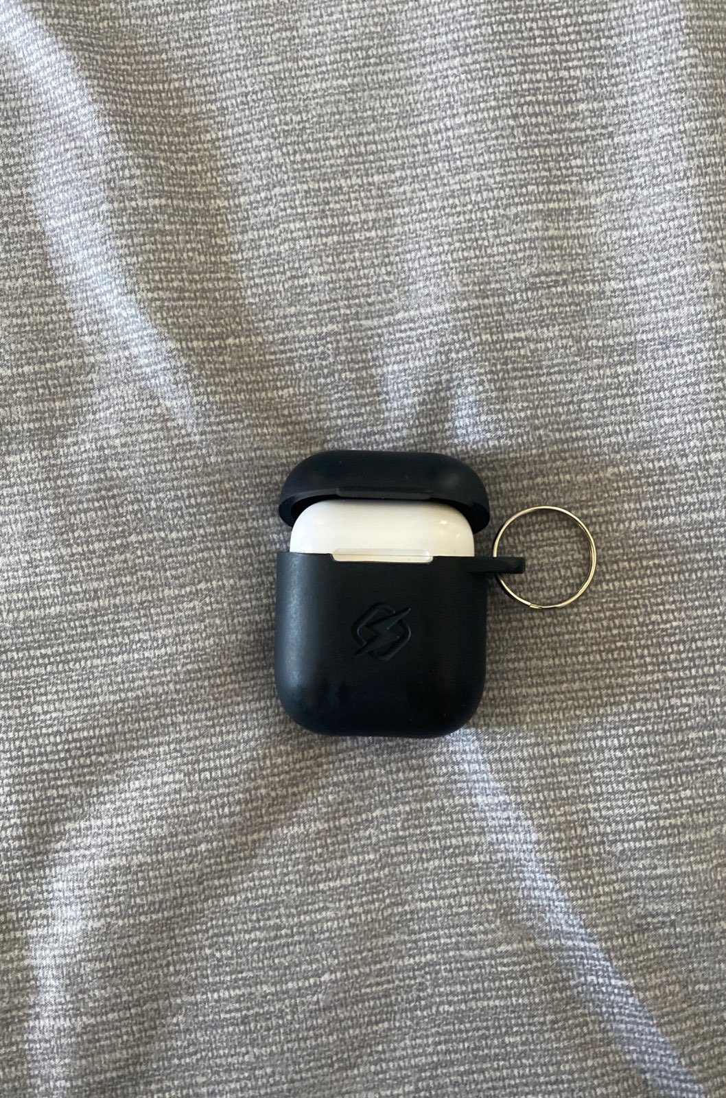 AirPods with Wireless Charging Case (Lat