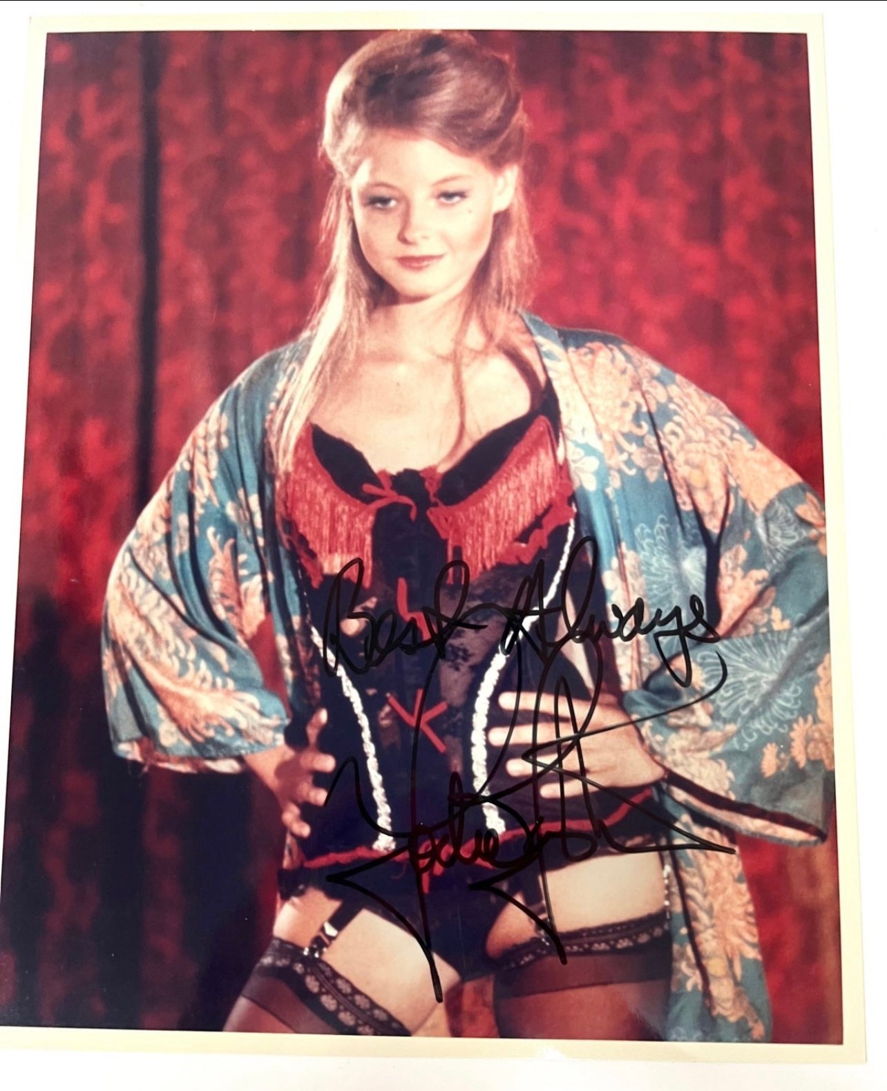 JODIE FOSTER SIGNED COLOR PHOTO!!! - TOUGH AUTOGRAPH!!! - NICE!!!