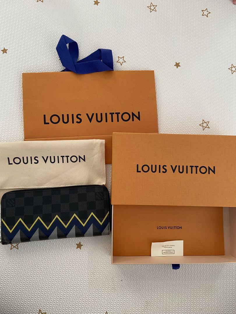 Limited Edition! Louis Vuitton Damier Graphite Vertical