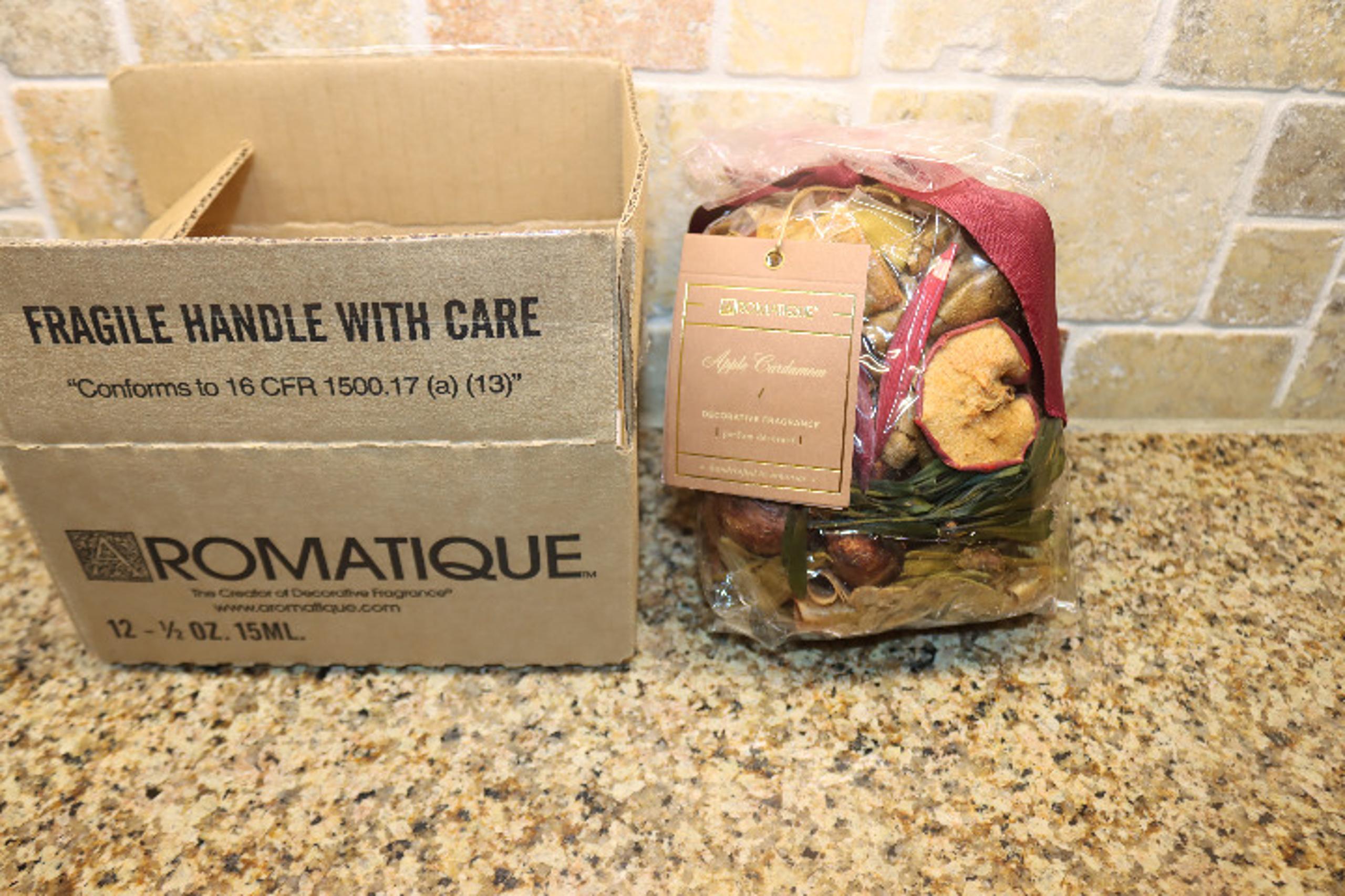 Aromatique APPLE CARDAMOM 6oz Bag Potpourri Decorative Home Fragrance NIB