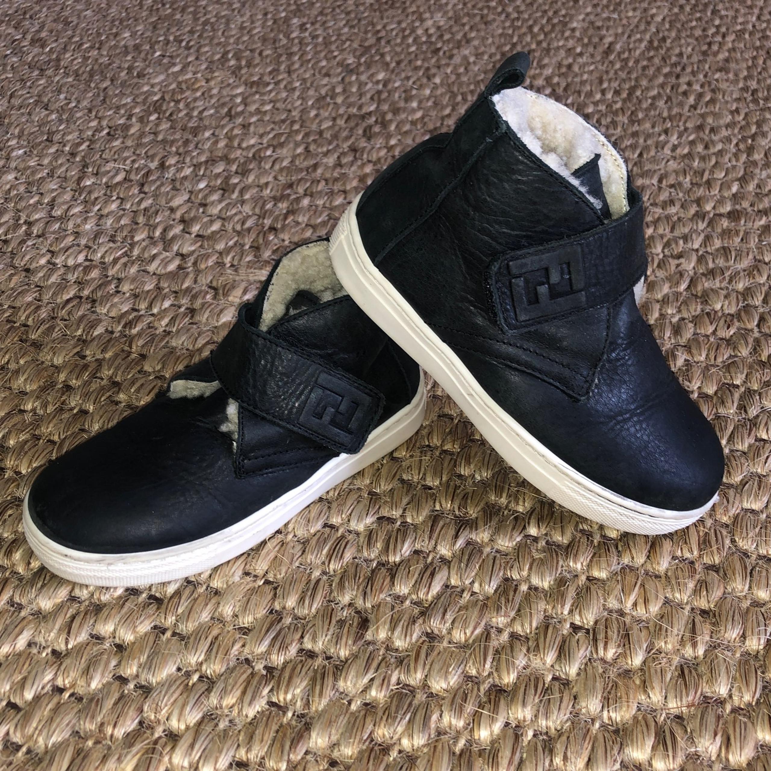 Fendi Black Leather Toddler Shoes 27 10
