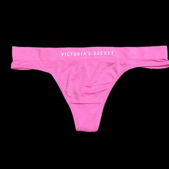 Victoria’s Secret Rare Hard to find Supersoft Seamless thong panty Pink Xlarge