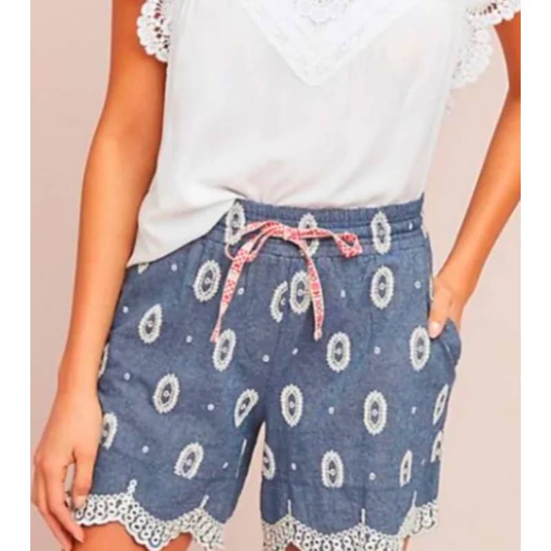 ANTHROPOLOGIE ETT:TWA CHAMBRAY EYELET PULL ON SCALLOP HEM SHORTS *