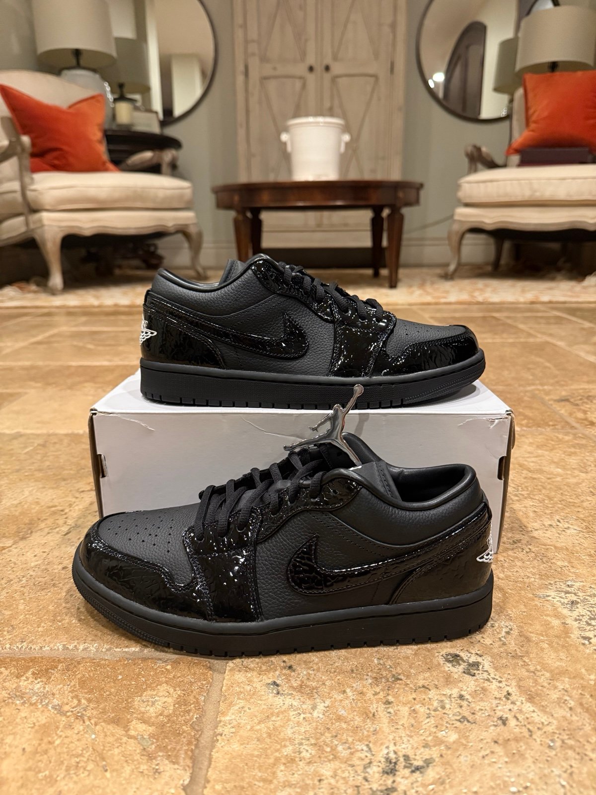 Jordan 1 Low SE Black Croc Women’s Size 10.5 / 9 Men’s HJ7743-010 NEW
