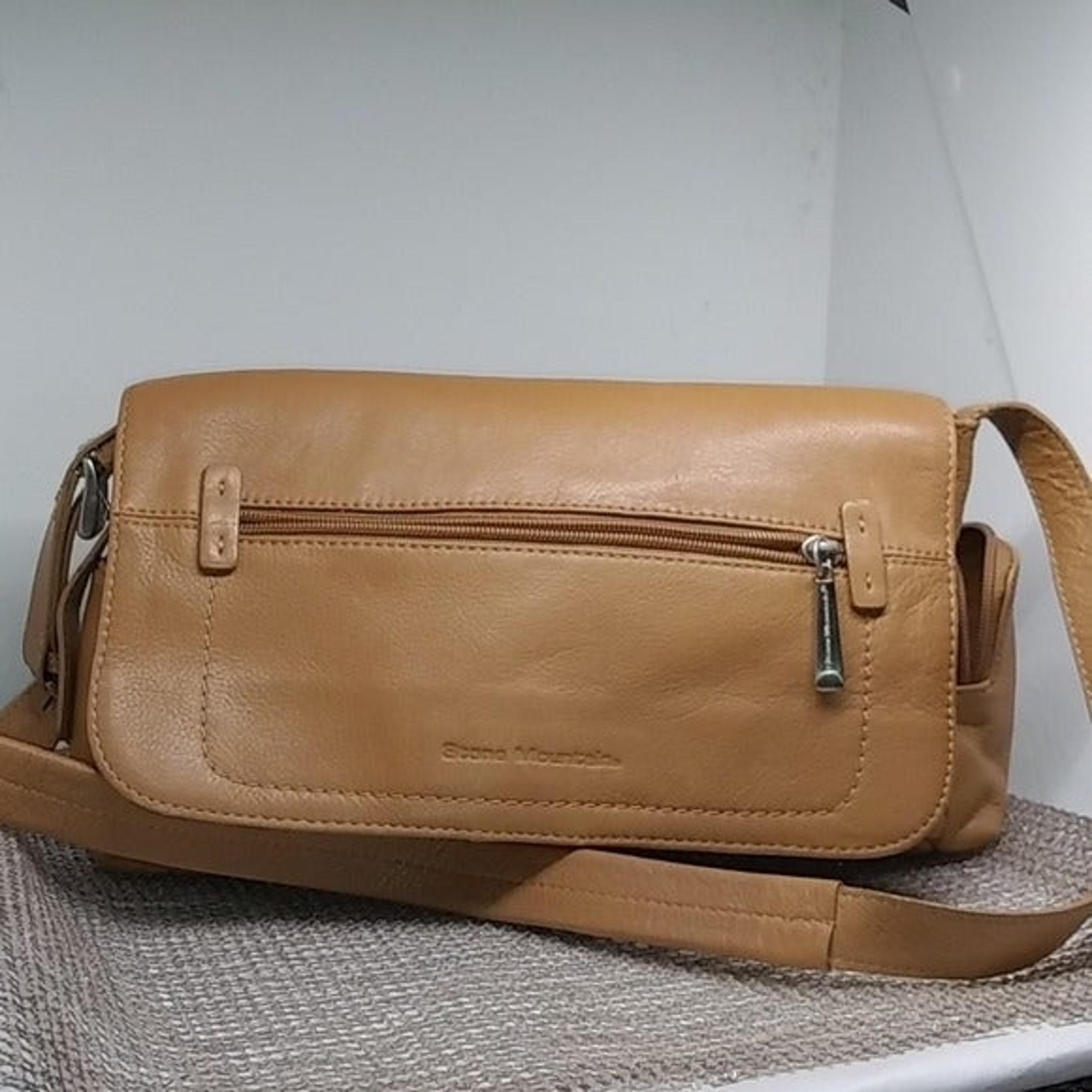 STONE MOUNTAIN Leather Shoulder Bag