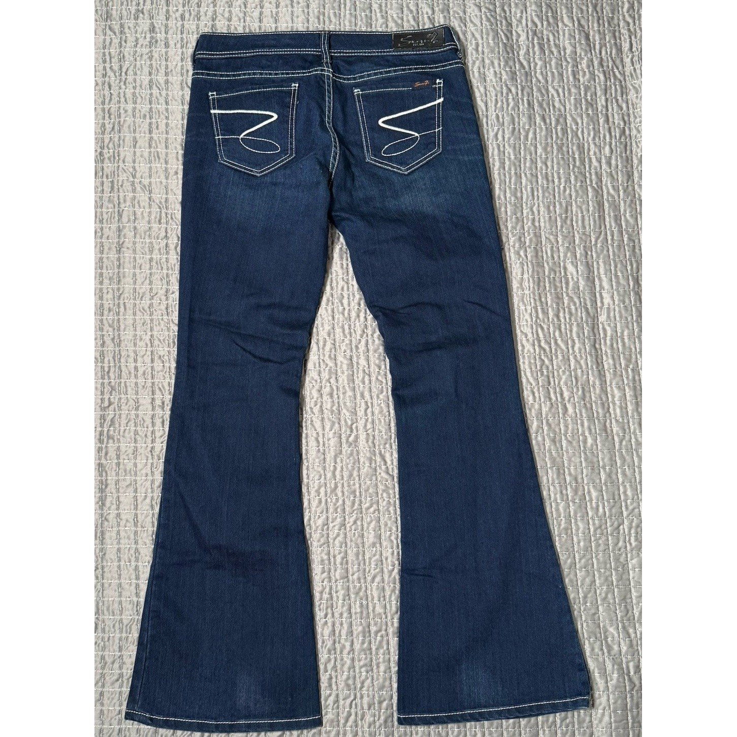 Seven7 Women's Size 8 Dark Wash Low Rise Flare Jeans EUC