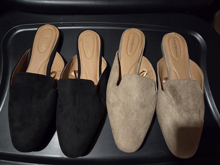 2 PRE-OWNED PAIR OF LANE BRYANT FAUX SUEDE SLIDE ON MULES SZ 11W BLACK & LT TAN
