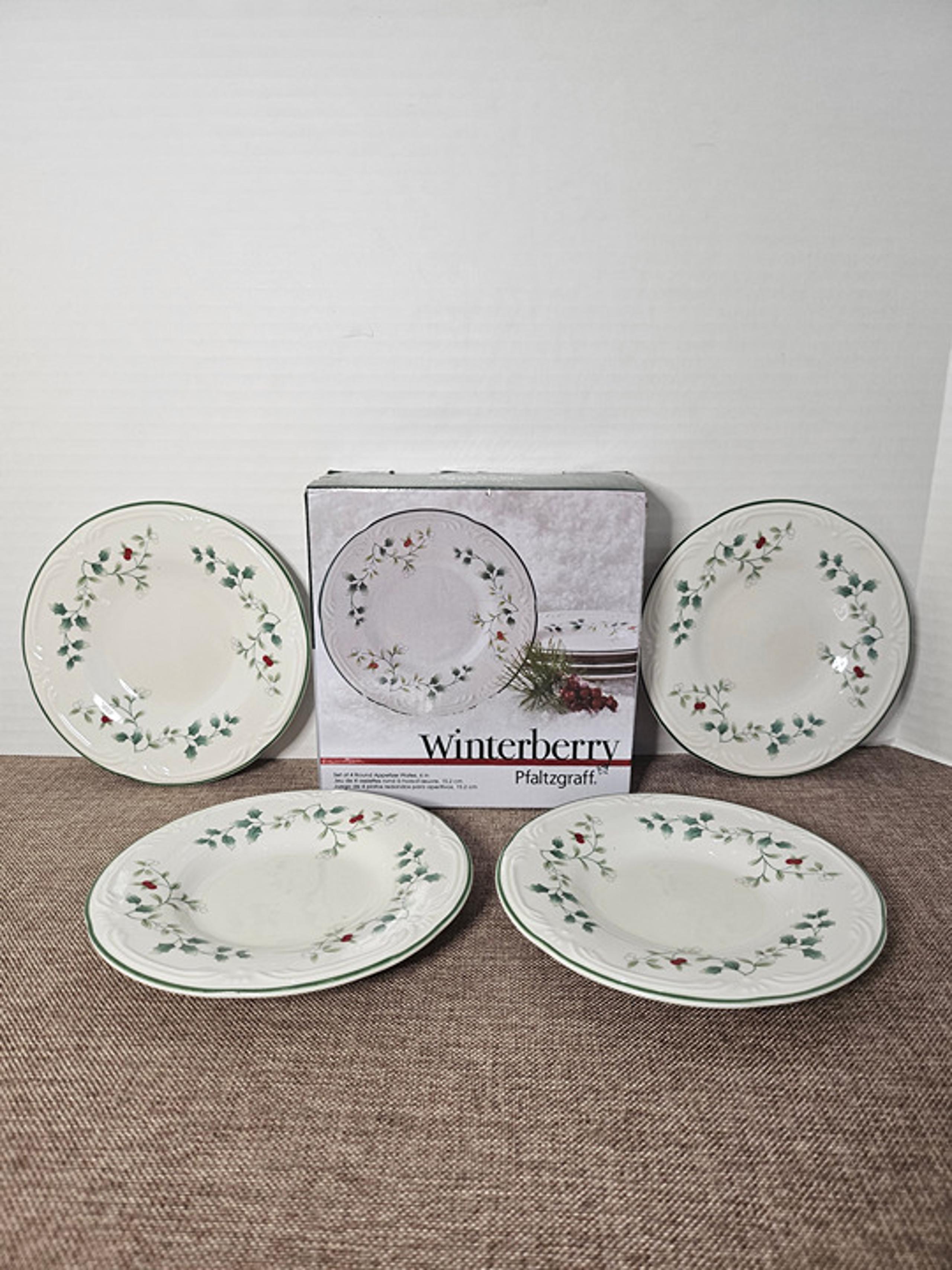 Set of Four 6" Round Pfaltzgraff Appetizer Plates in Box