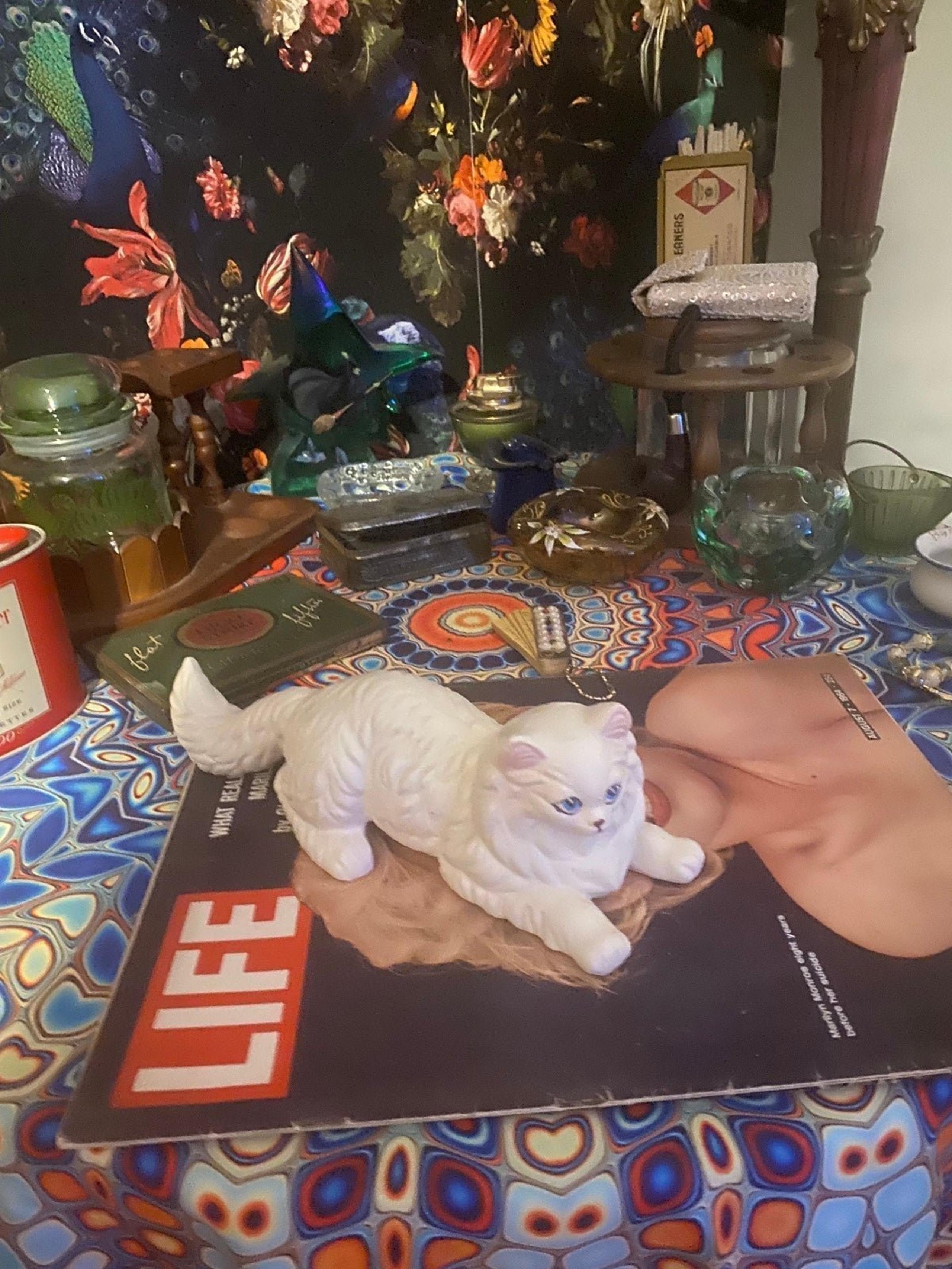 Vintage White Cat Figurine Crouching Lying Blue Eyes Pink Ears Stamped Japan
