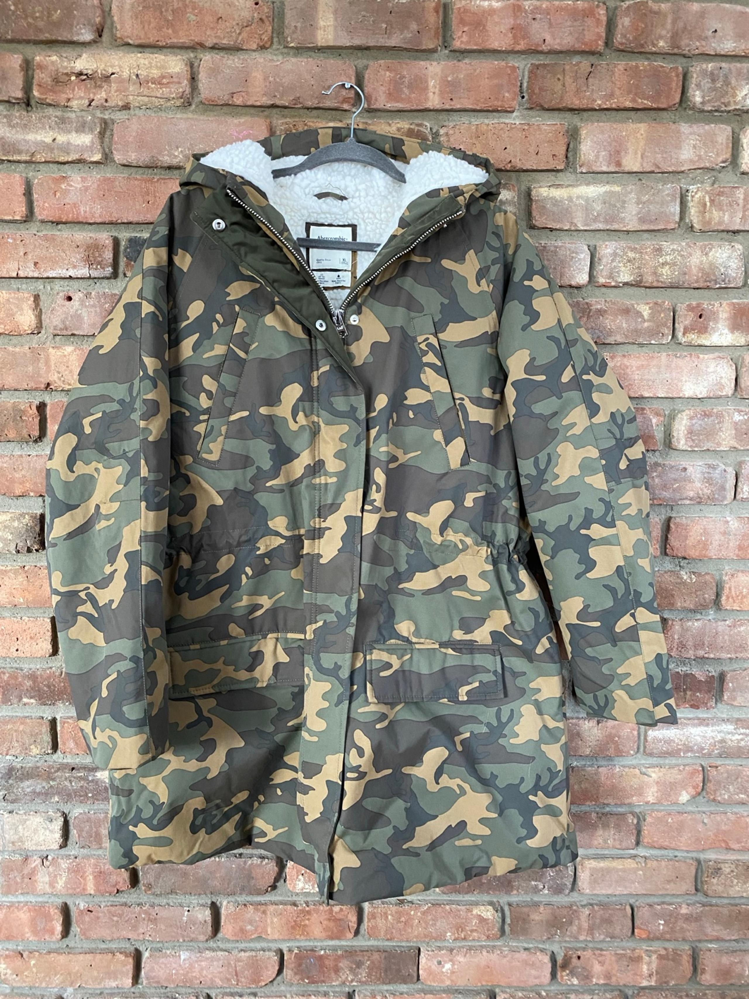 Abercrombie & Fitch Woodland Camo Parka - Size XL