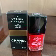 Chanel Rouge Peche 81 Nail Polish