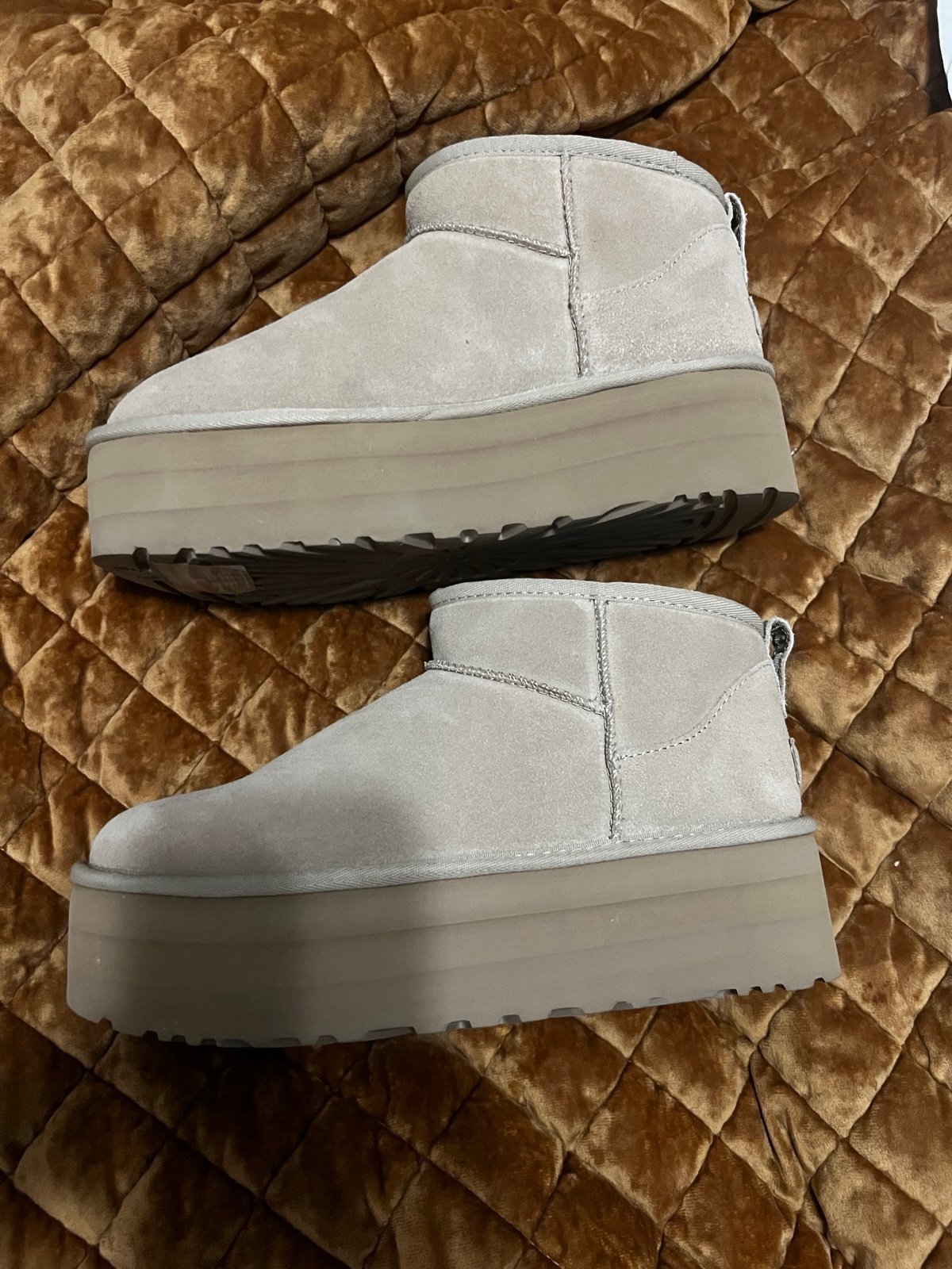UGG Classic Ultra Mini Platform- Sand
