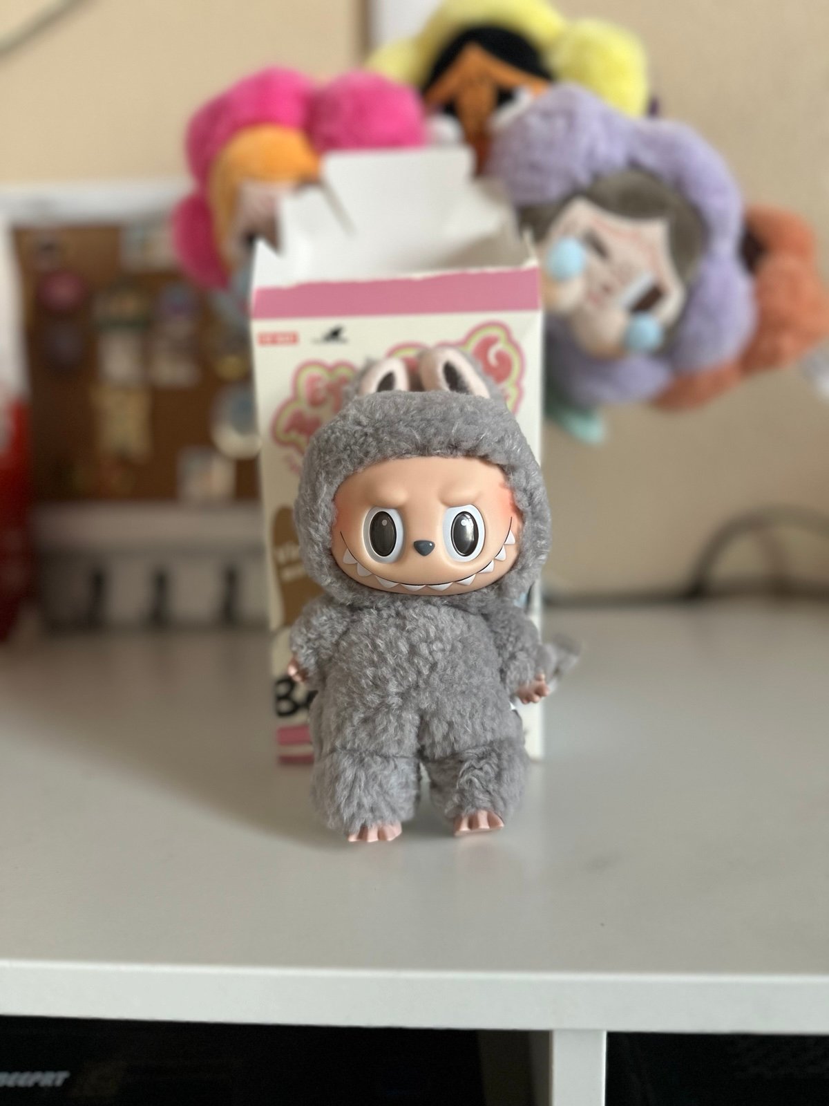Labubu Macaron - SESAME BEAN