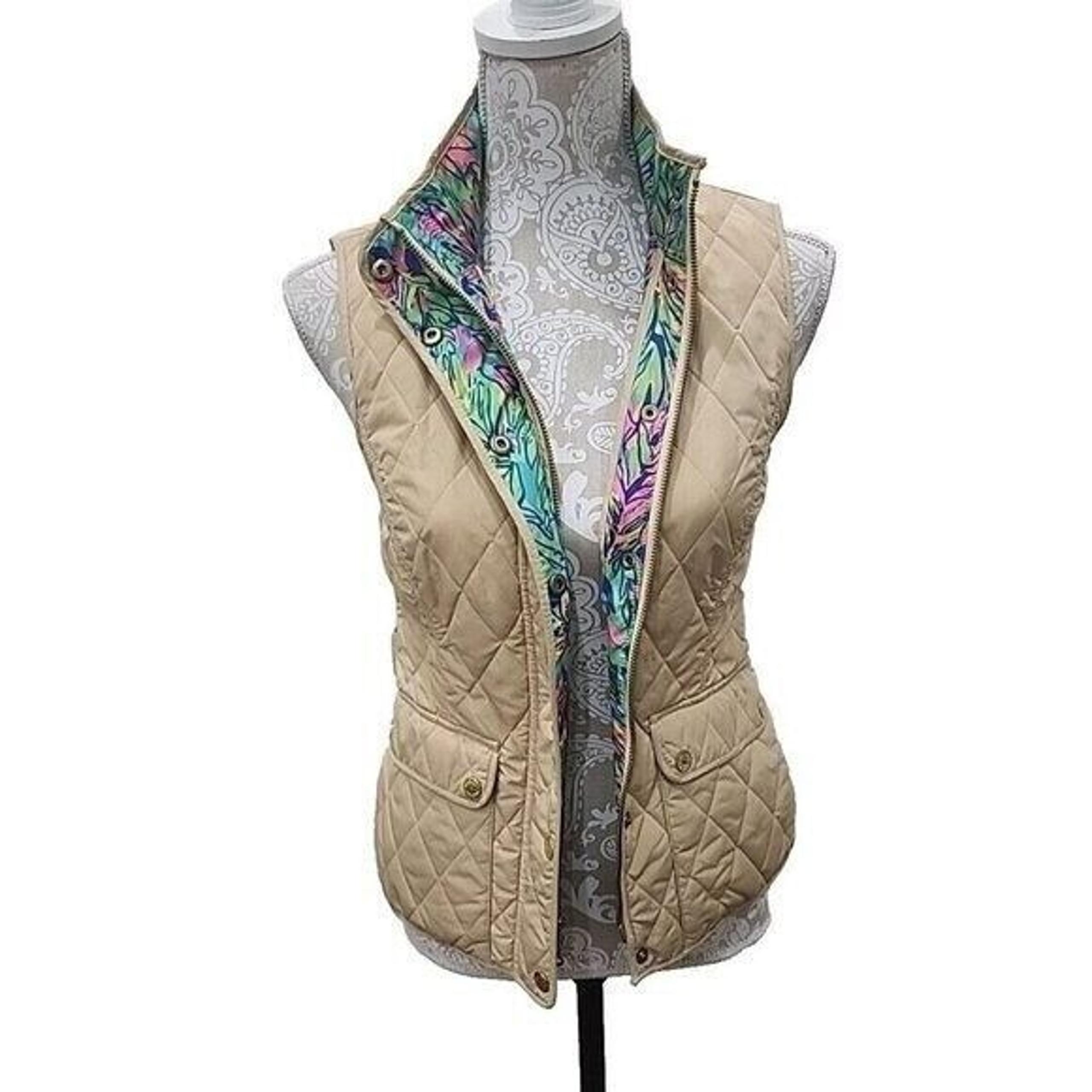 Lilly Pulitzer Quilted Vest Getaway Travel Beige Exterior Pockets Women's XS