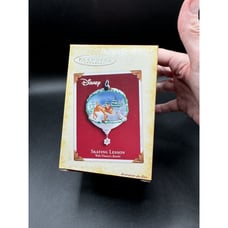 Hallmark 2005 Keepsake Ornament Disney Bambi Thumper Skating Lesson New! -21D