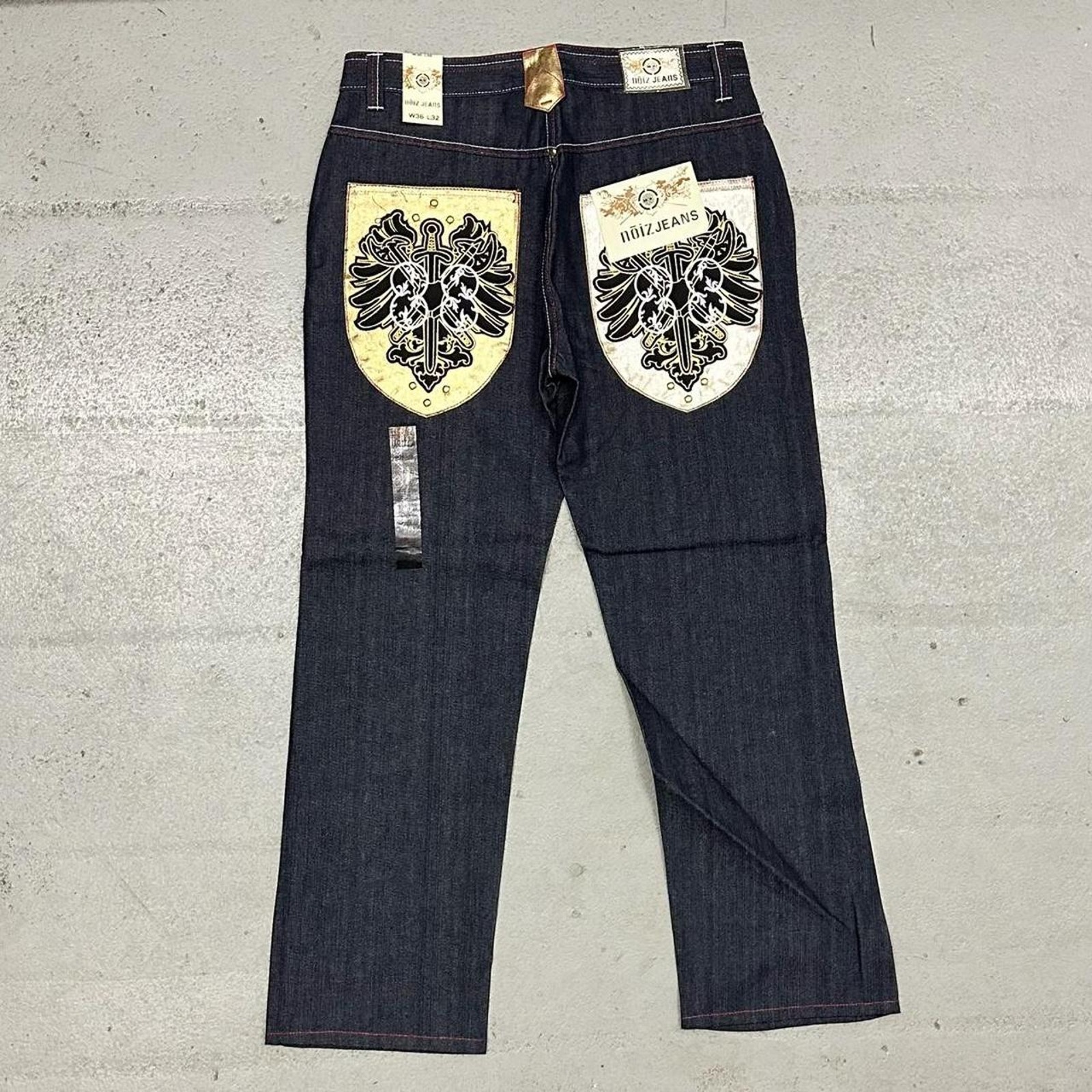vintage baggy y2k noiz blue raw denim embroidered back pocket design denim