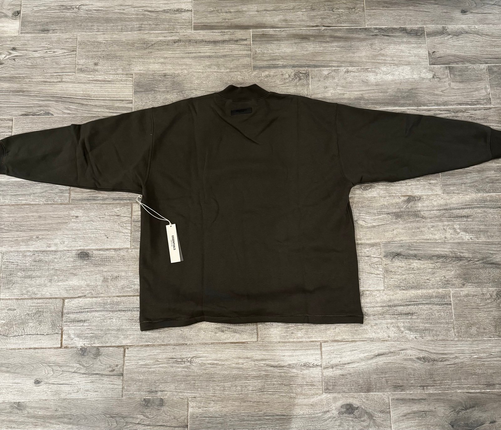 ト*ィ様 送料込み！確実正規品！essentials Lサイズ fear of FEAR OF GOD ESSENTIALS Lサイズ