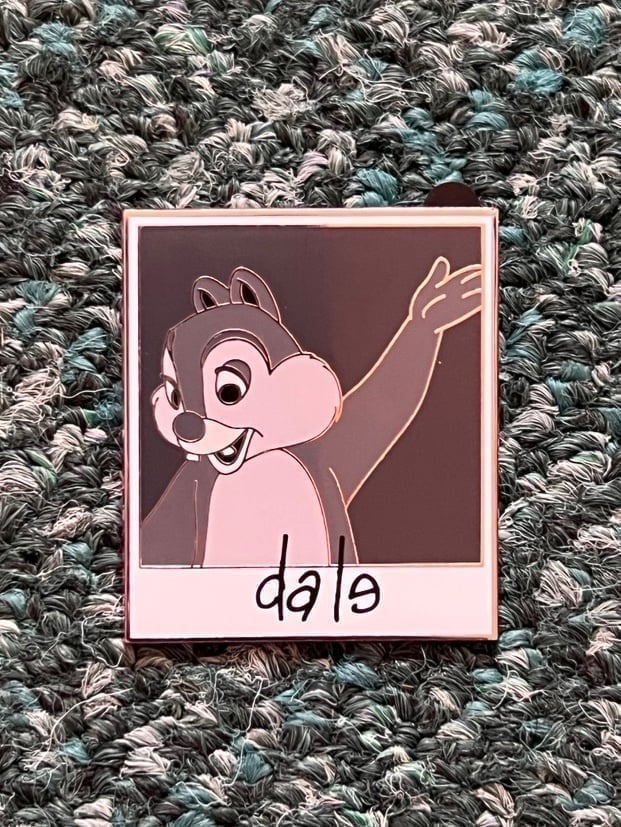 DISNEY PIN DALE CHASER LE 250 FROM CHARACTERS & CAMERAS MYSTERY 2014 SET.