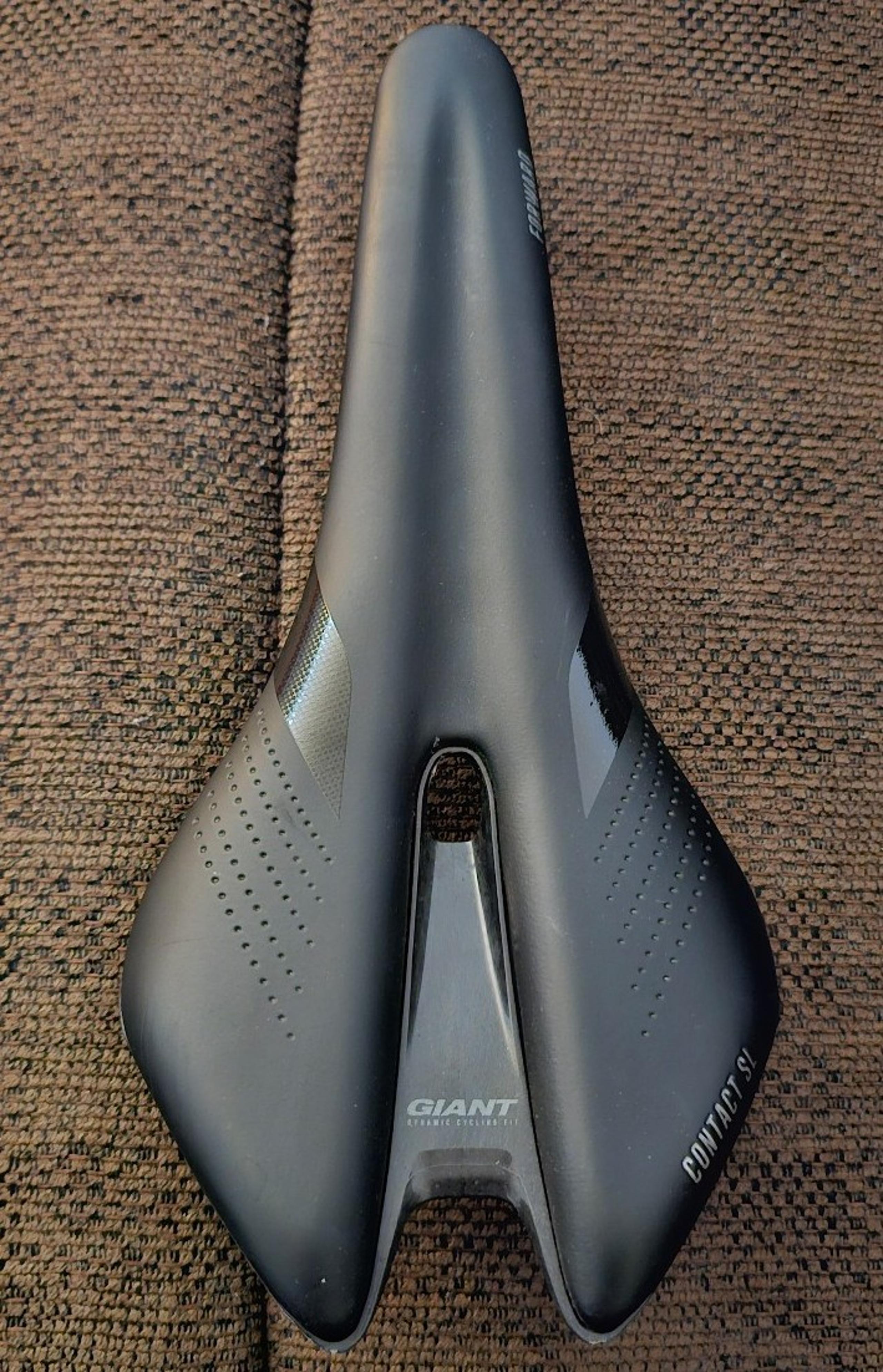 Giant  Contact SL Forward Bicycle Bike Saddle  Black  Ti Rails