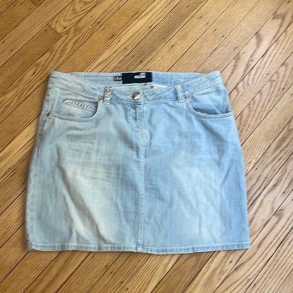 LOVE MOSCHINO jean denim mini skirt size 8