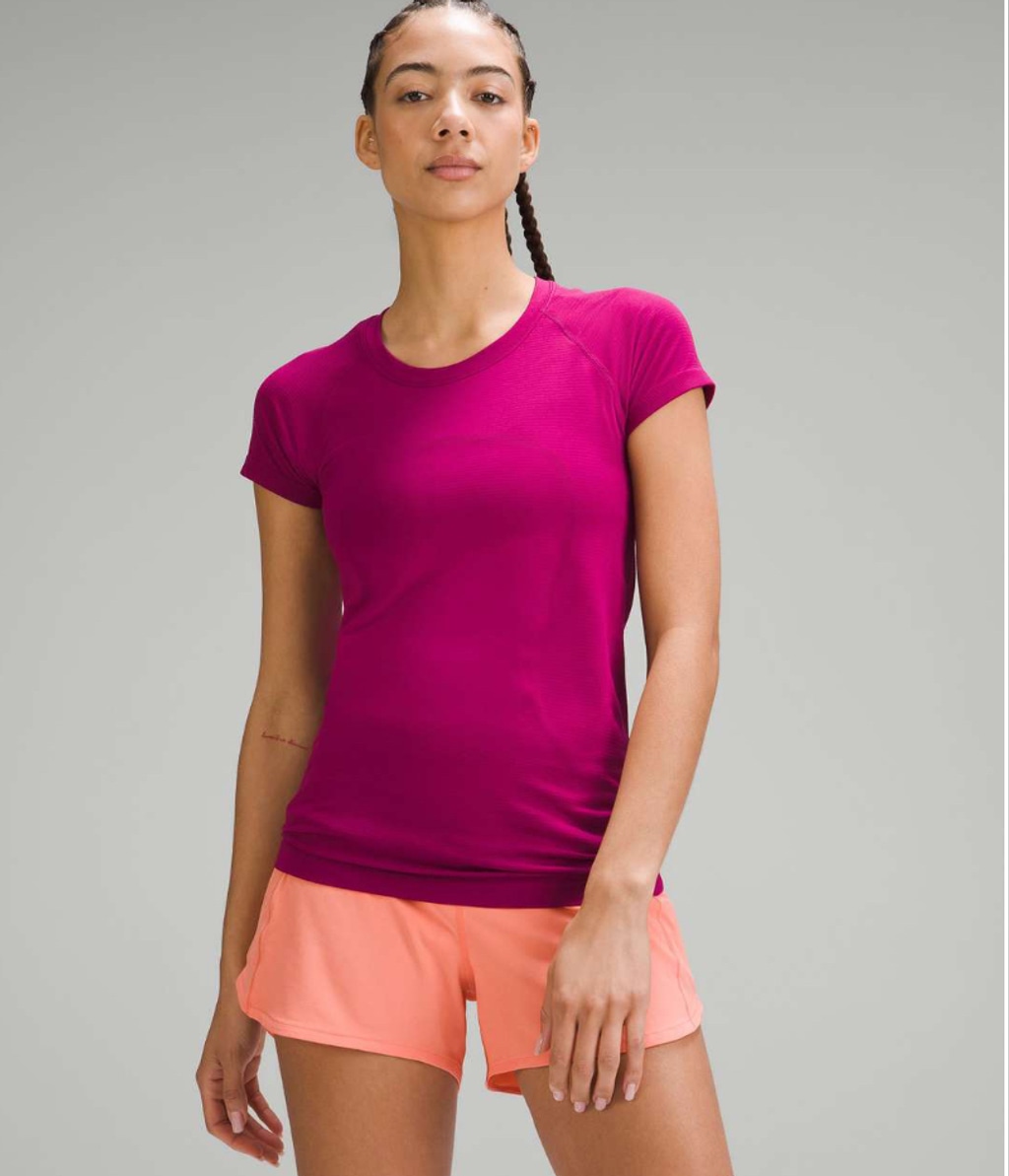 Women's Lululemon Swiftly Tech Short-Sleeve Shirt 2.0 Magenta, size 6