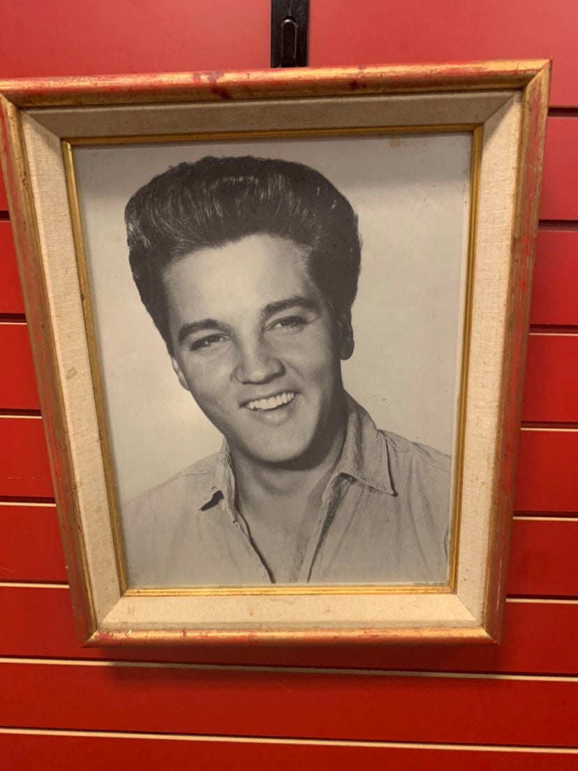 ELVIS FRAME PICTURE 13 x 16