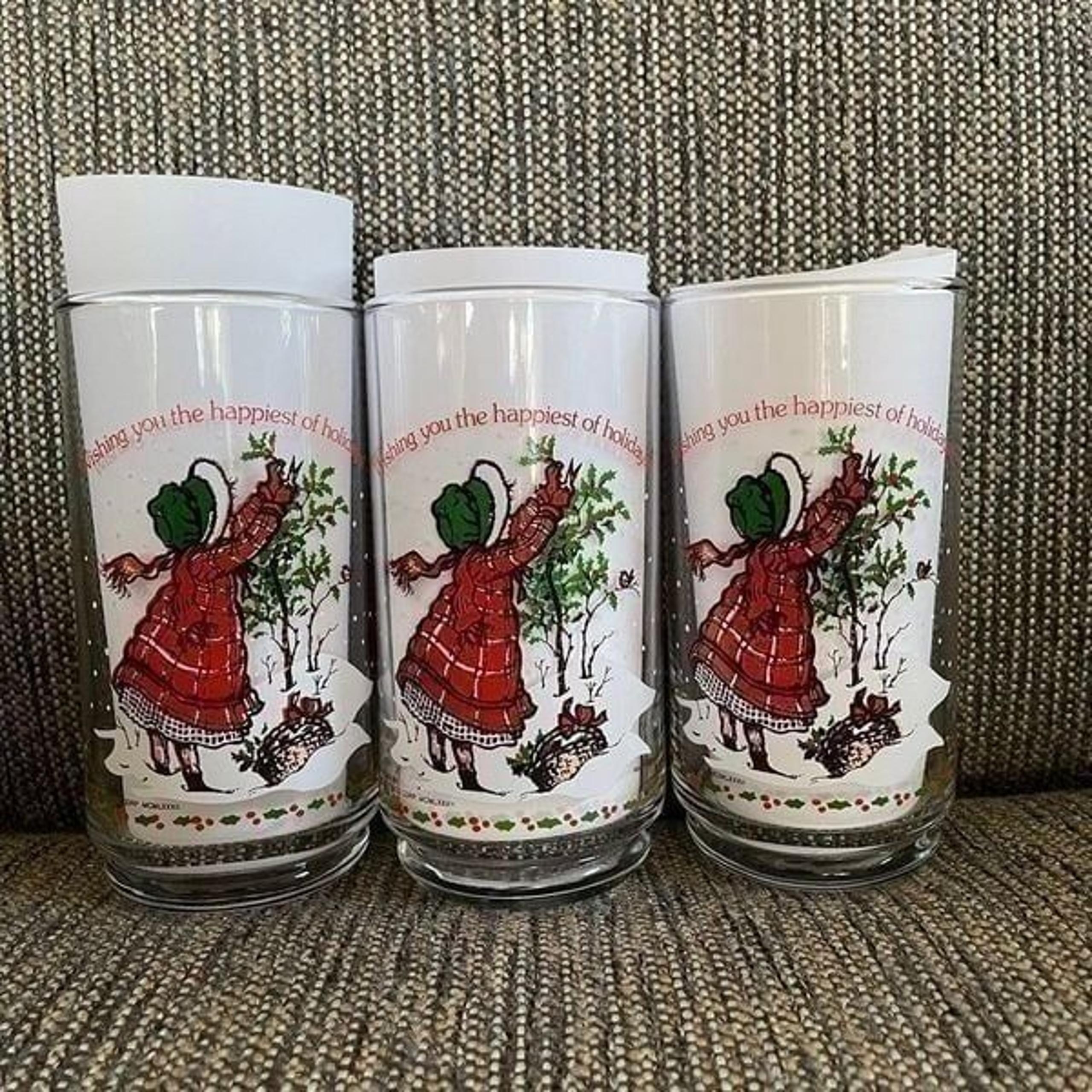 Vintage 1982 Holly Hobbie Holiday Drinking Glasses American Greetings