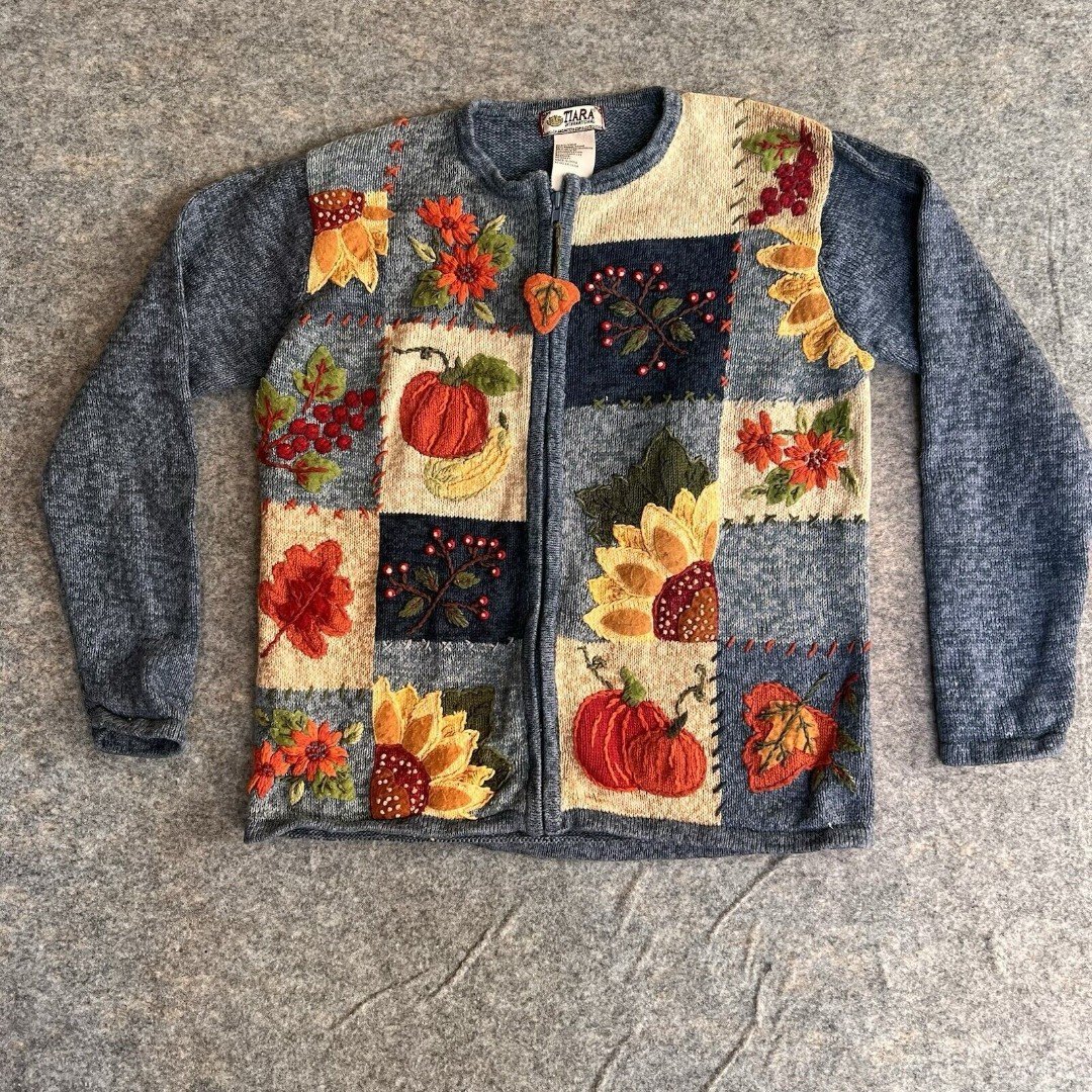 Tiara International Sweater Women’s Small Full Zip Fall Pumpkins Leaves Berries