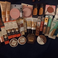 200 piece mixed lot
