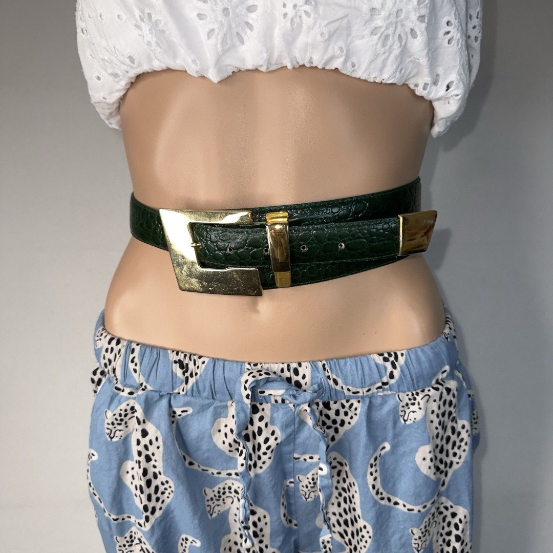 Loring & Paige Green Alligator Belt Vintage Gold buckle Sz Small 90s Vintage