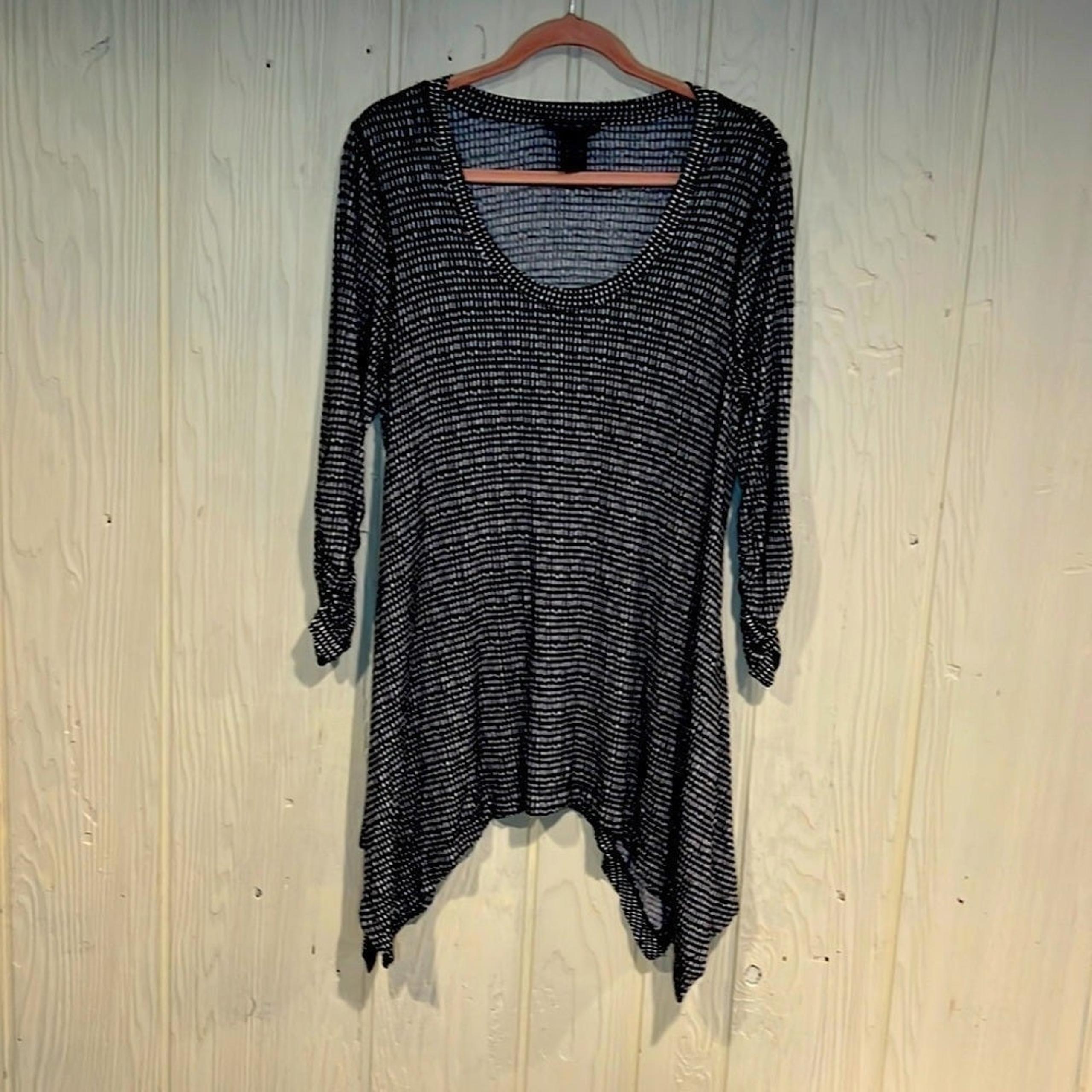 chelsea & THEODORE TUNIC TOP WITH LONG SLEEVES ROUCHED AT WRISTS SIZE L