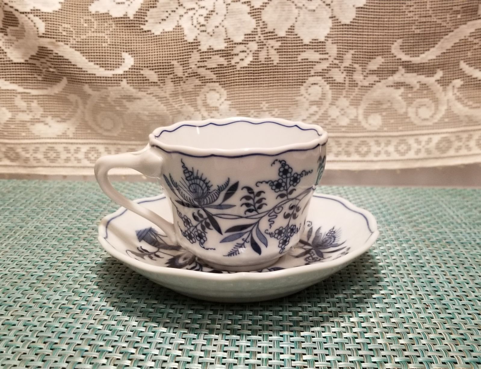 Vintage Blue Danube Teacup/Saucer