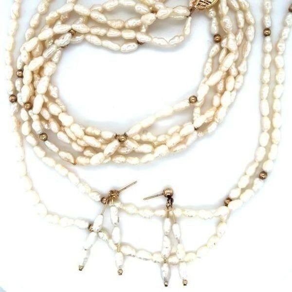 14k Gold Freshwater Pearls Necklace , Bracelet & Earrings Set