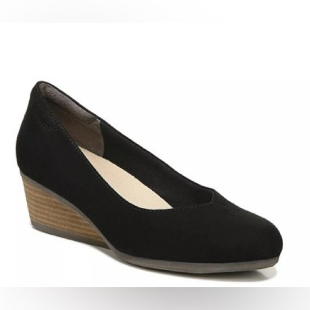 Dr. Scholl's Be Ready Wedge Pump in Black Size 8 New in Box